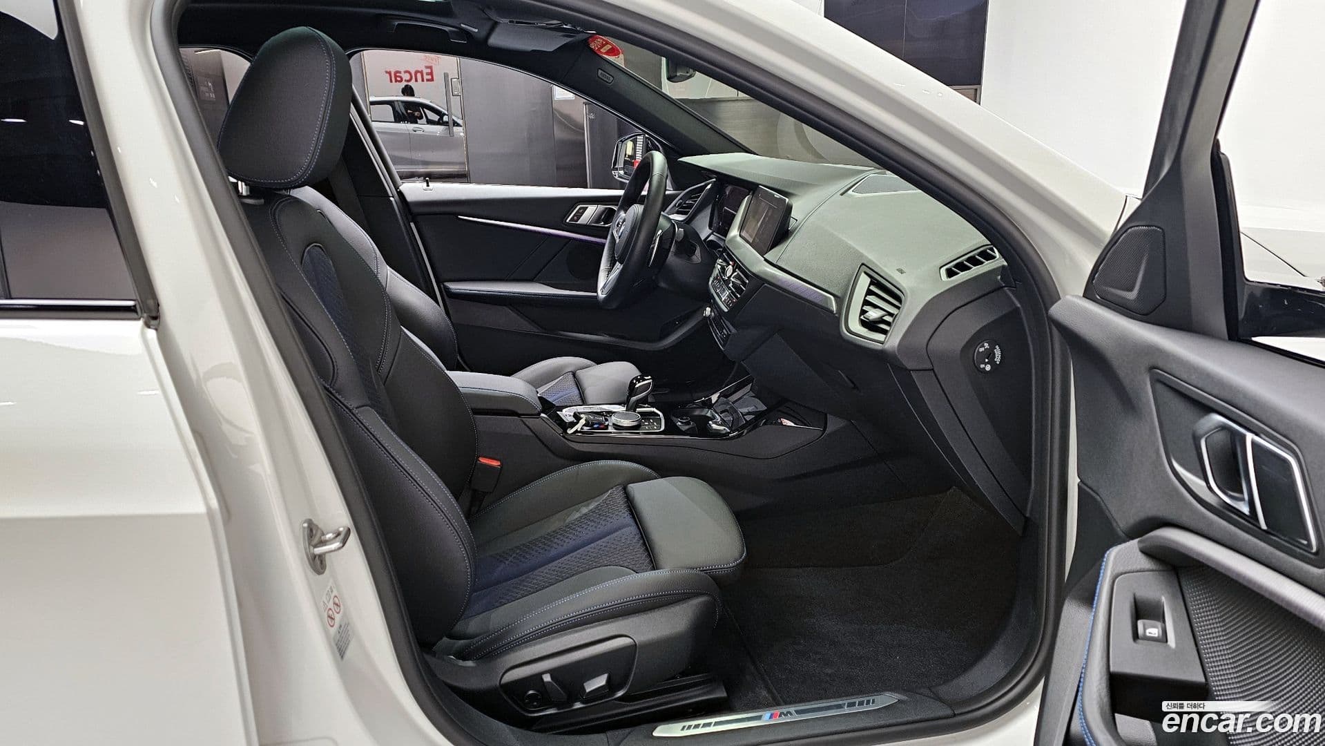 Main__Slider__Photo:1-Series BMW 2023.5-9