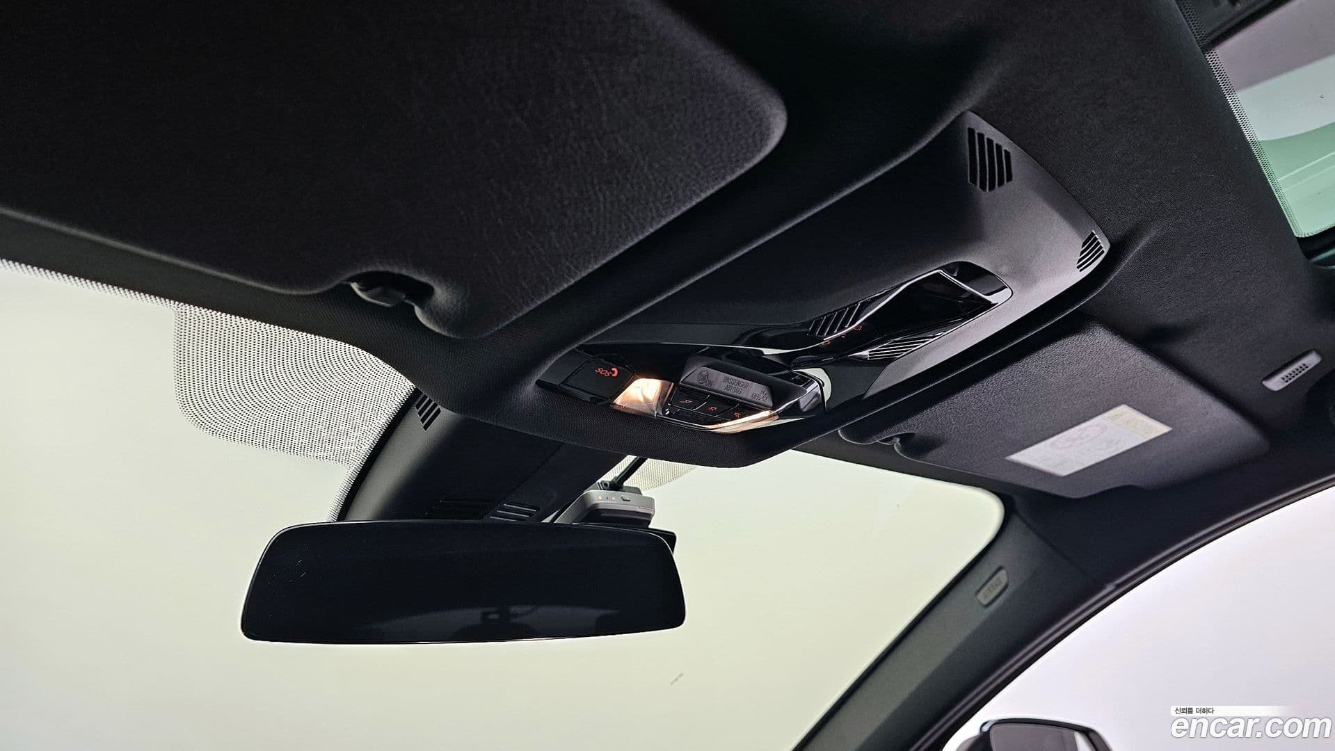 Main__Slider__Photo:1-Series BMW 2023.5-15