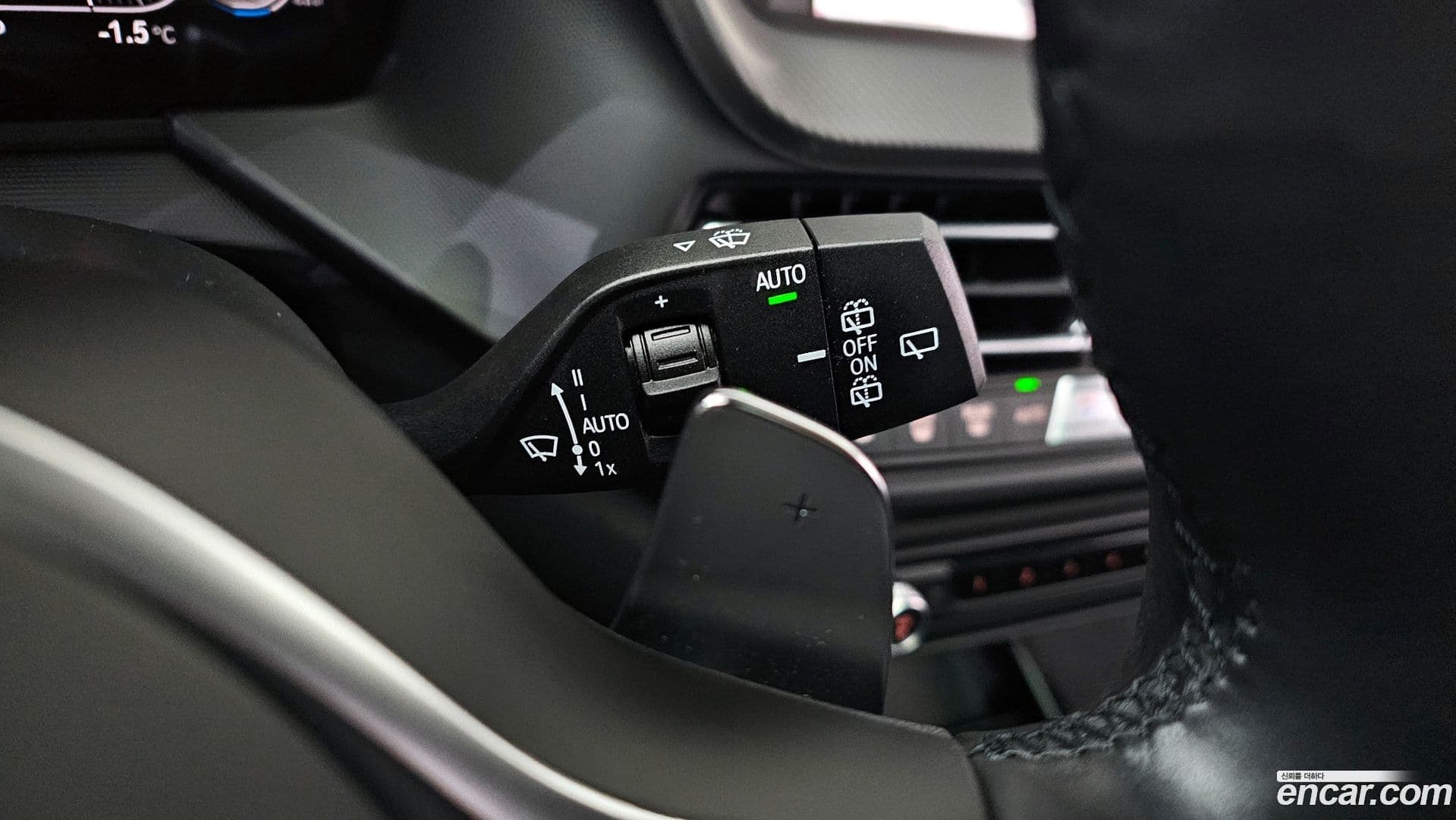 Main__Slider__Photo:1-Series BMW 2023.5-17