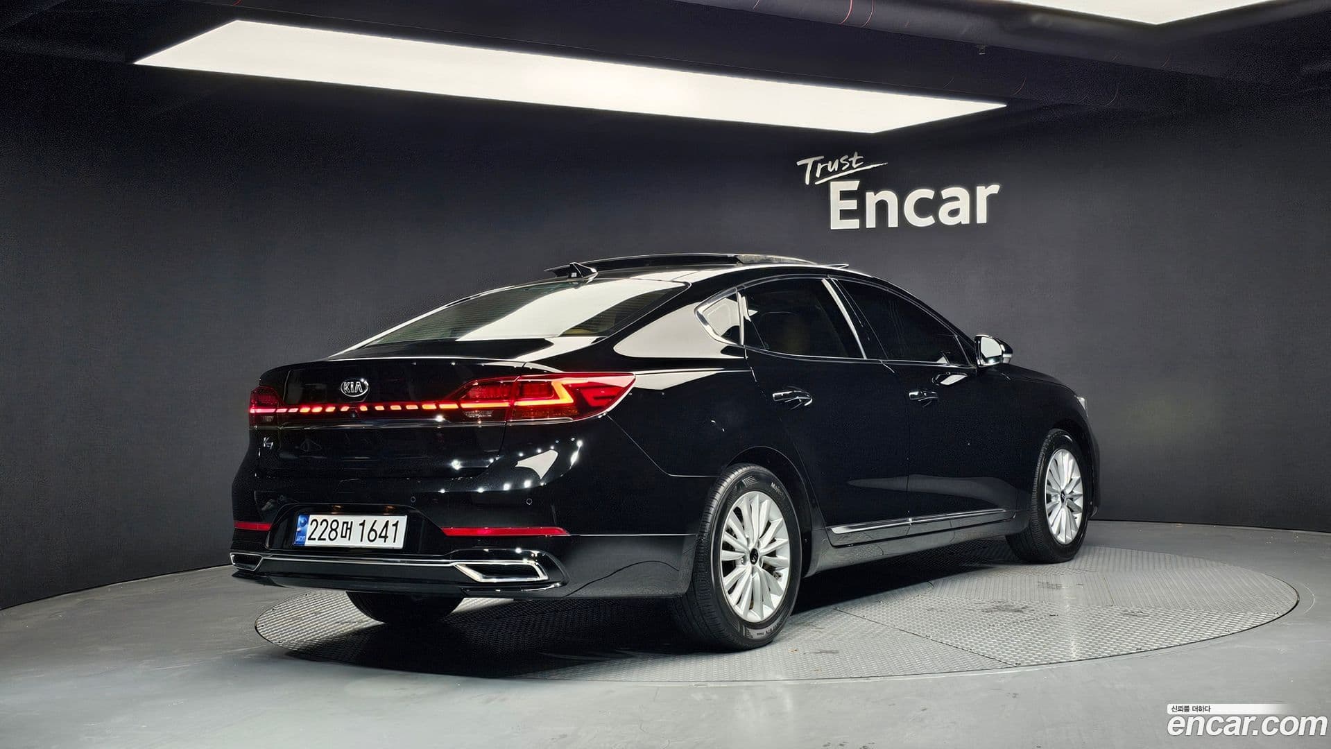 Main__Slider__Photo:K7 Kia 2020.8-1