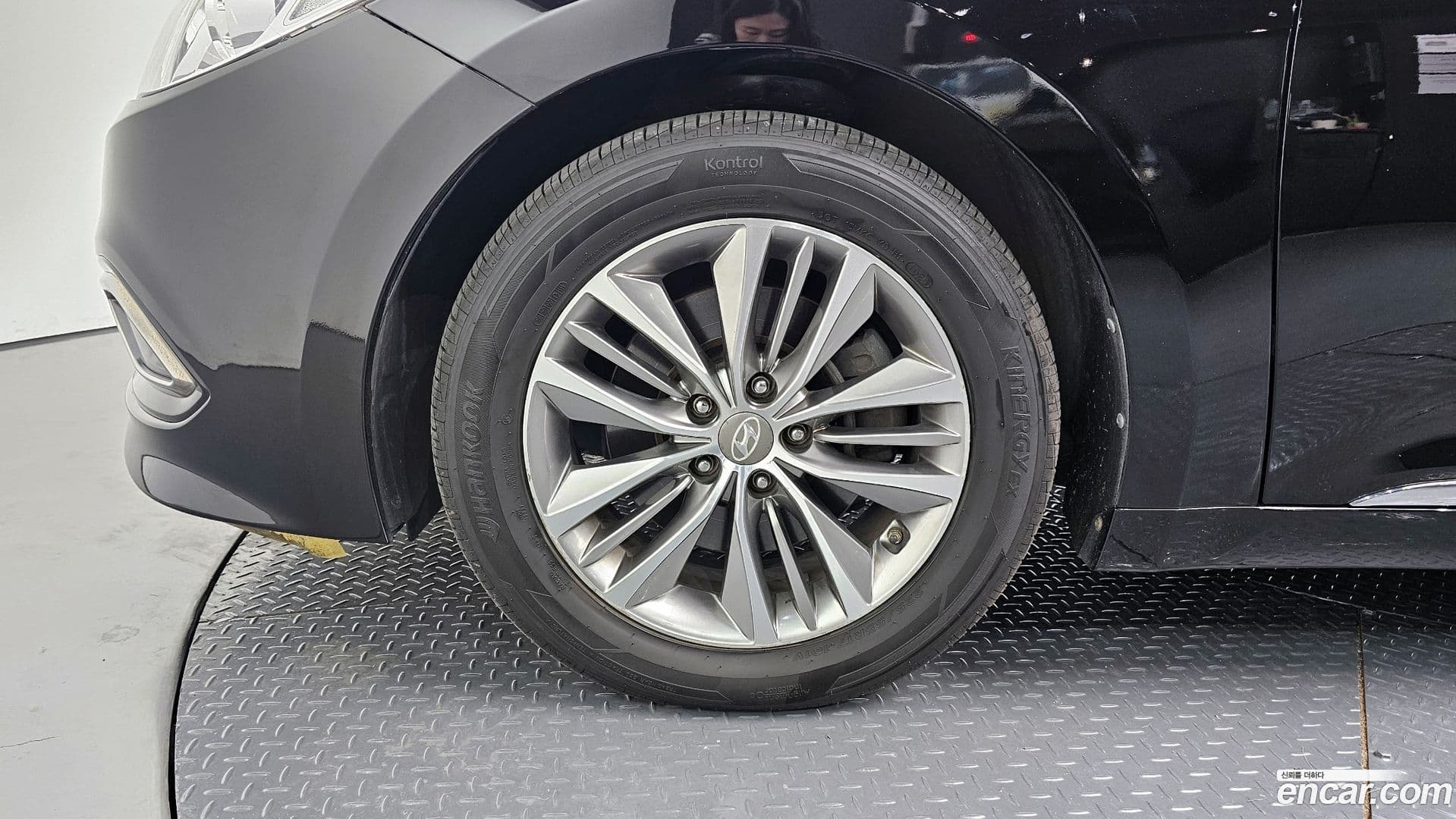 Main__Slider__Photo:Grandeur Hyundai 2015.3-4