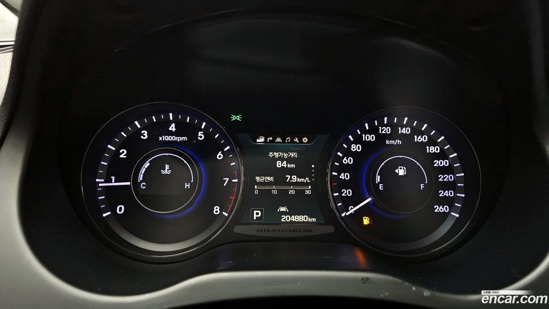 Main__Slider__Photo:Grandeur Hyundai 2015.3-7