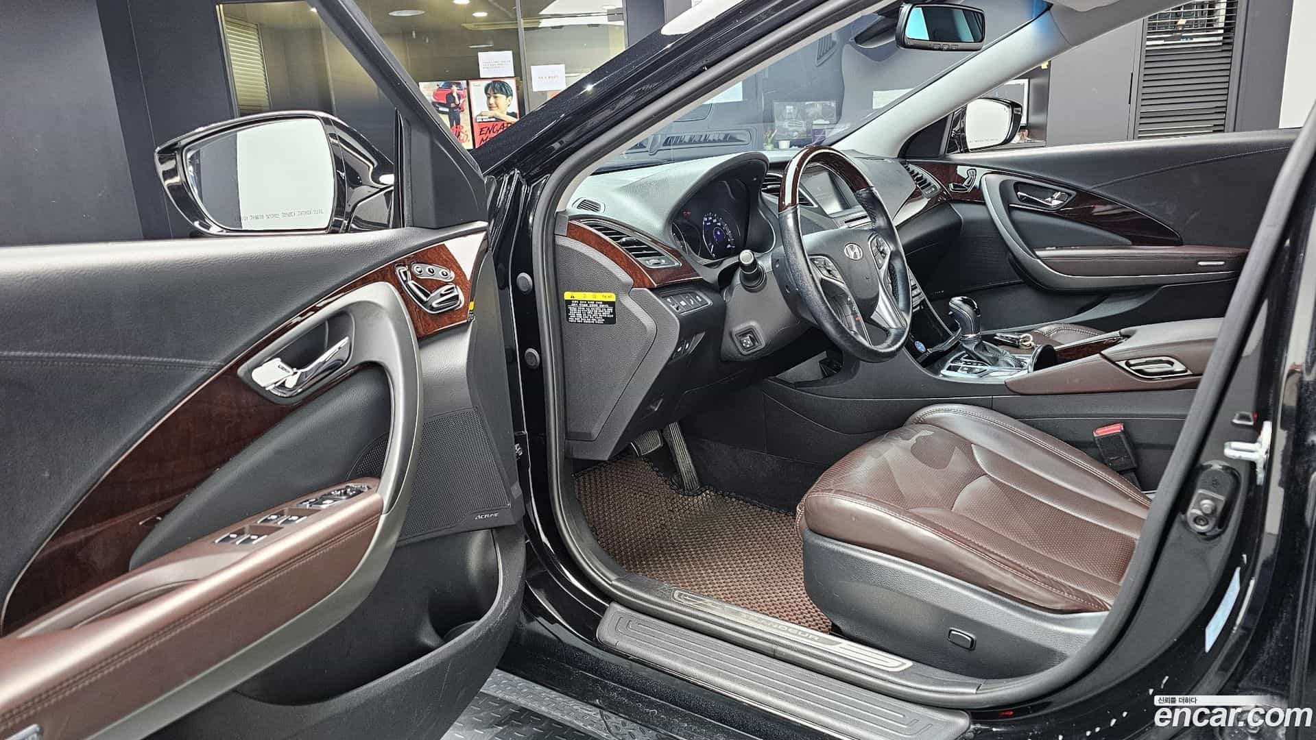 Grandeur Hyundai 2015.3-INNER-010