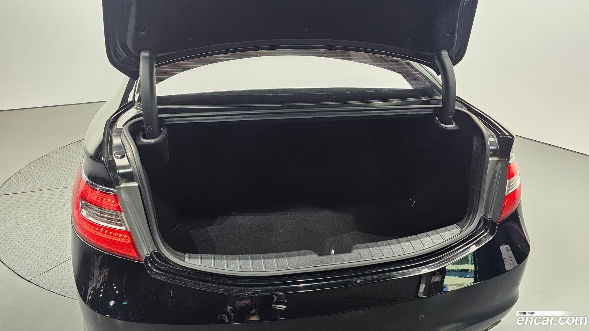 Main__Slider__Photo:Grandeur Hyundai 2015.3-19