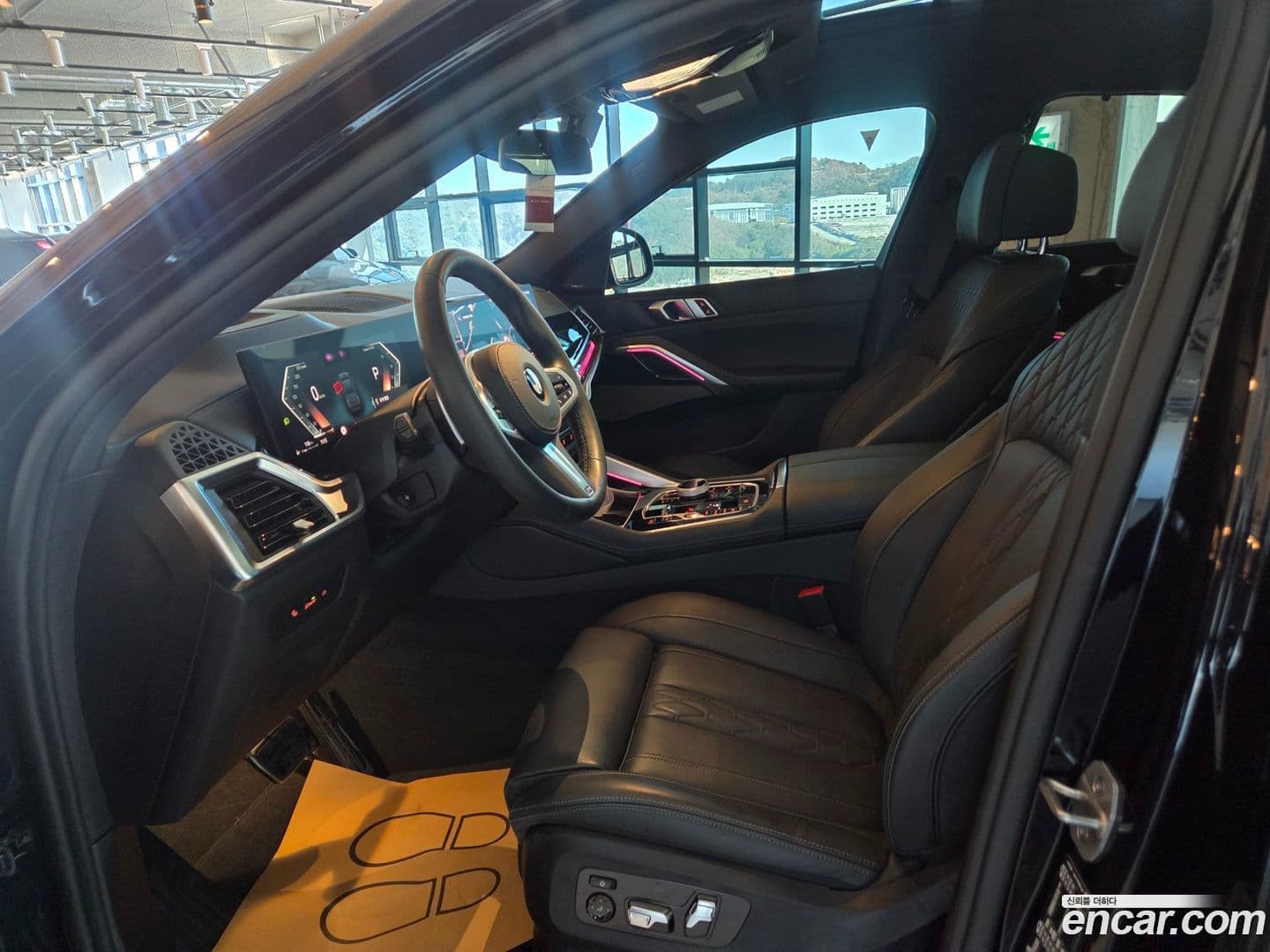 Main__Slider__Photo:X6 BMW 2025.3-7