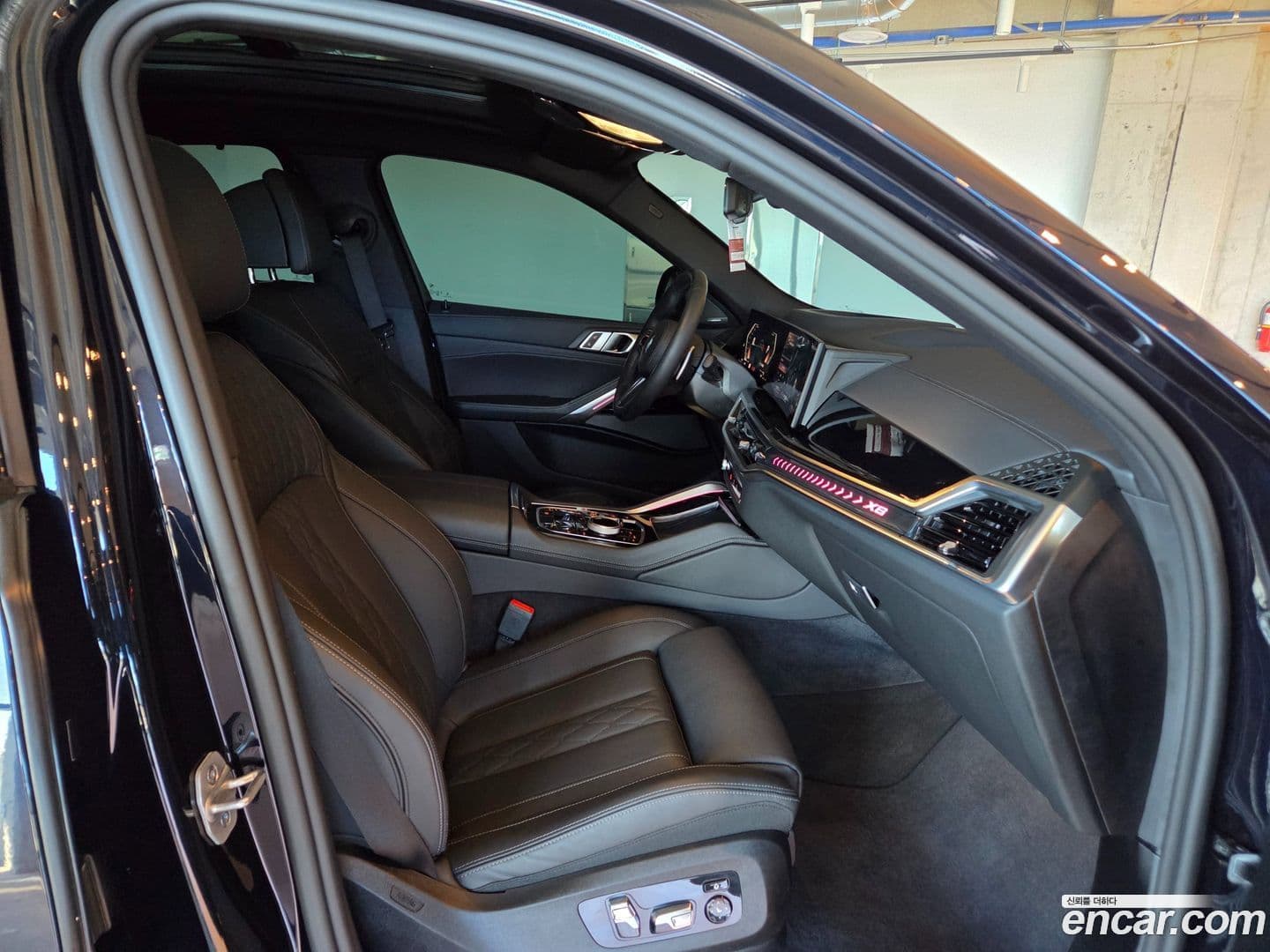 Main__Slider__Photo:X6 BMW 2025.3-9