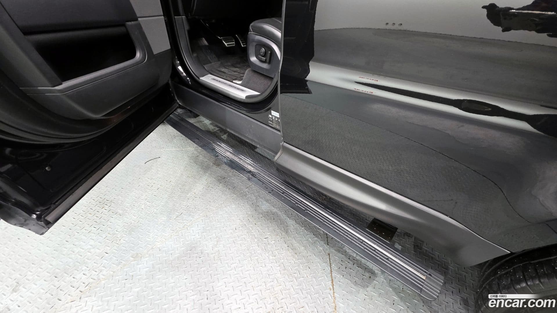 Main__Slider__Photo:Range Rover Sport Land Rover 2016.4-17