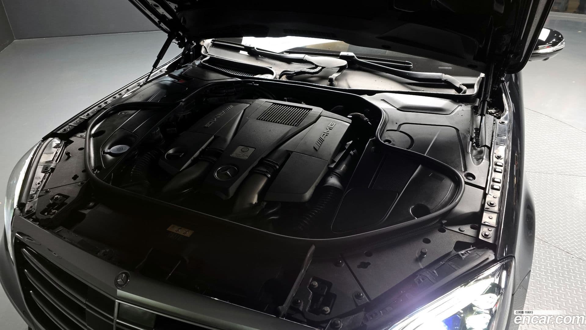 Main__Slider__Photo:S-Class Mercedes-Benz 2017.0-5