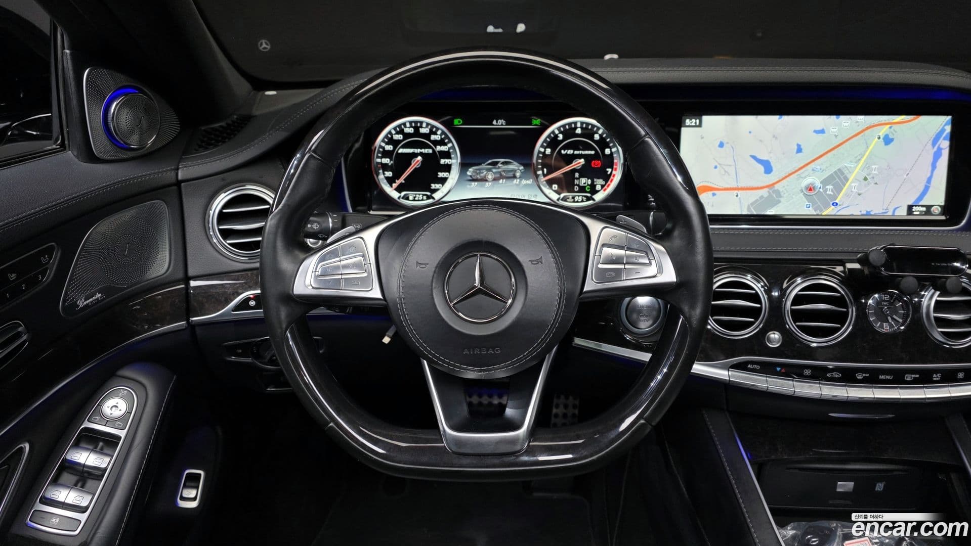 Main__Slider__Photo:S-Class Mercedes-Benz 2017.0-12