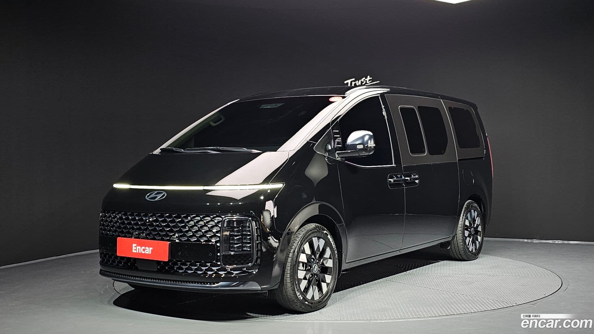 Main__Slider__Photo:Staria Hyundai 2024.8-0