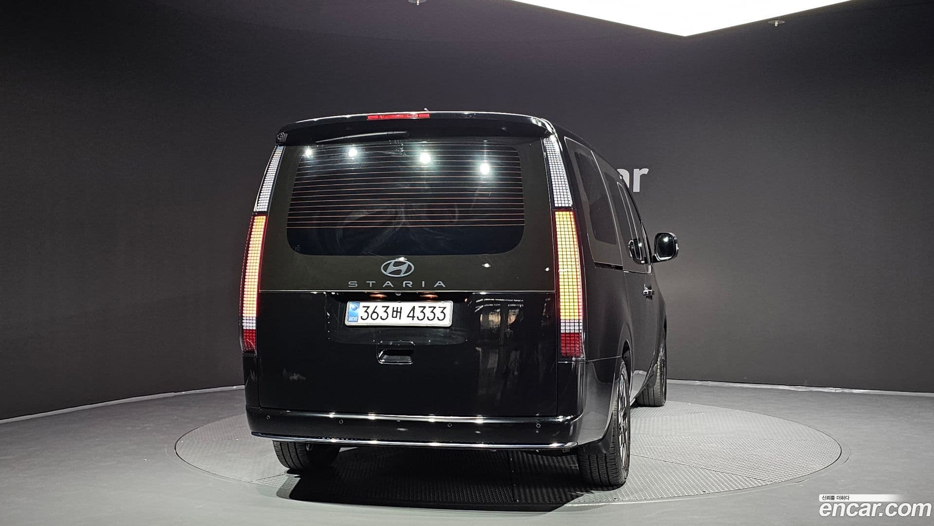 Main__Slider__Photo:Staria Hyundai 2024.8-3