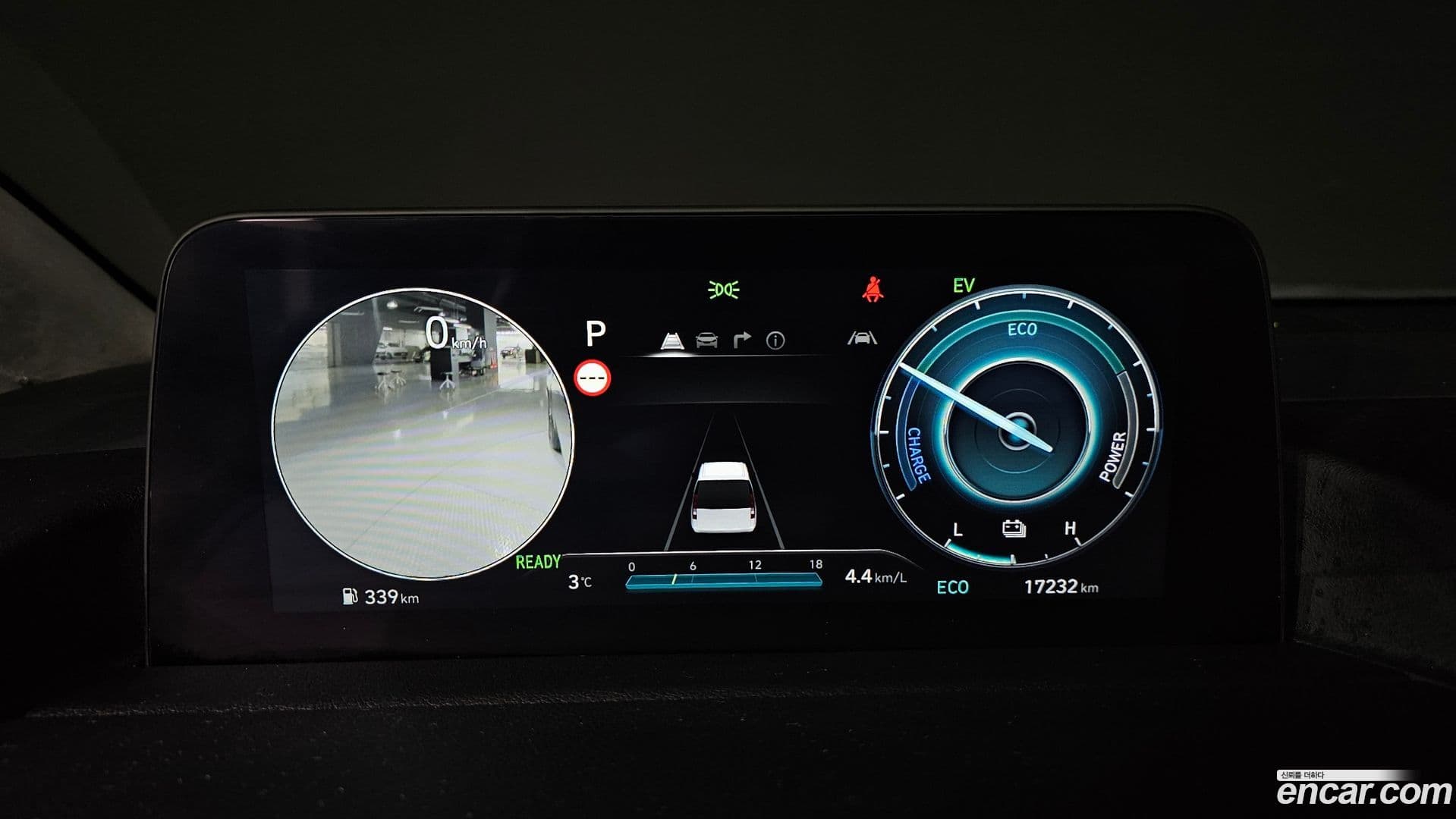 Main__Slider__Photo:Staria Hyundai 2024.8-7