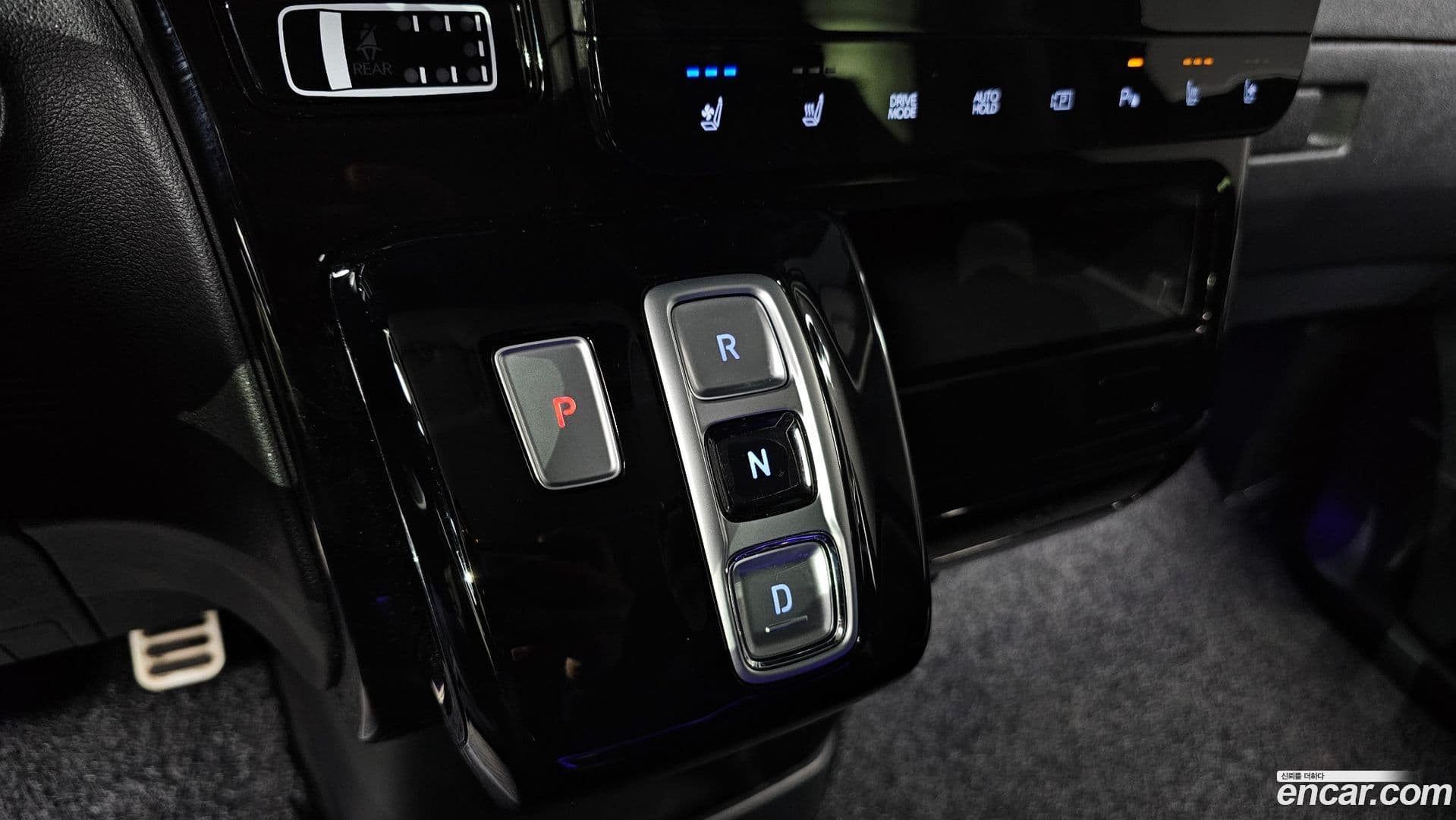 Main__Slider__Photo:Staria Hyundai 2024.8-8