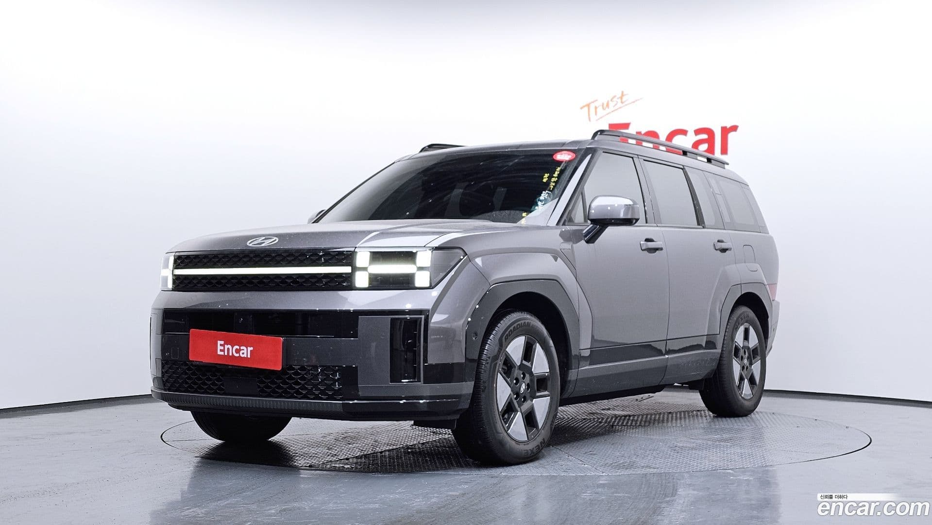 Main__Slider__Photo:Santafe Hyundai 2023.10-0