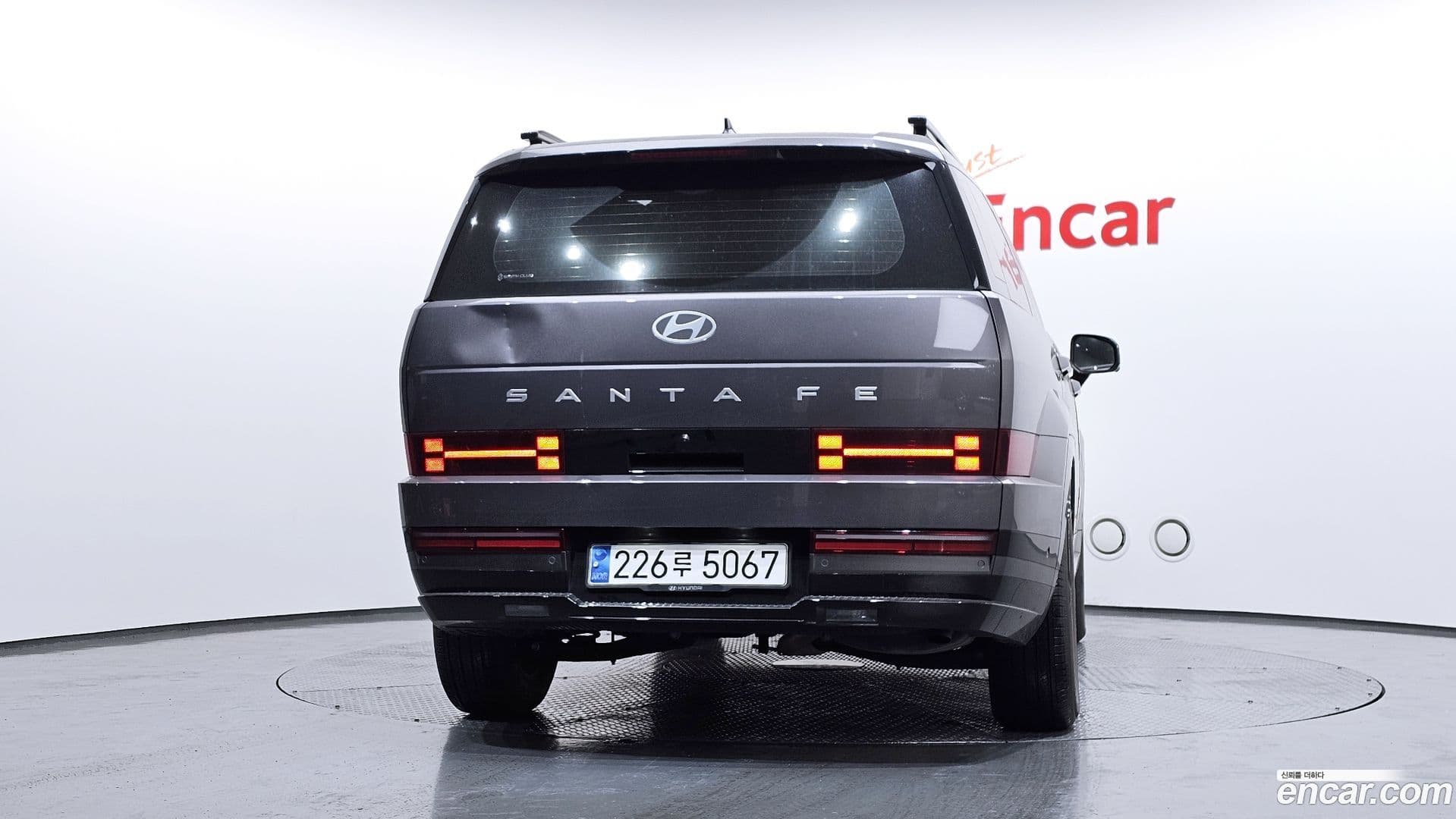 Main__Slider__Photo:Santafe Hyundai 2023.10-3