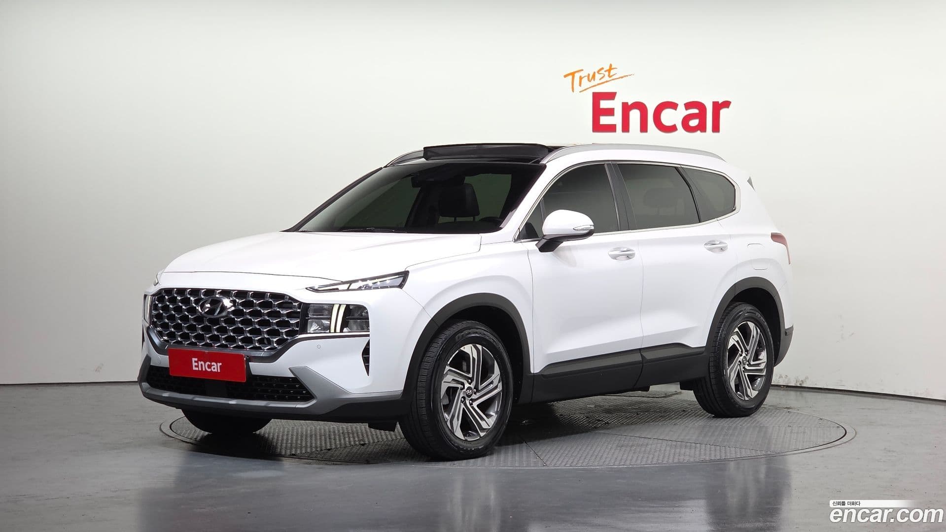 Main__Slider__Photo:Santafe Hyundai 2020.6-0