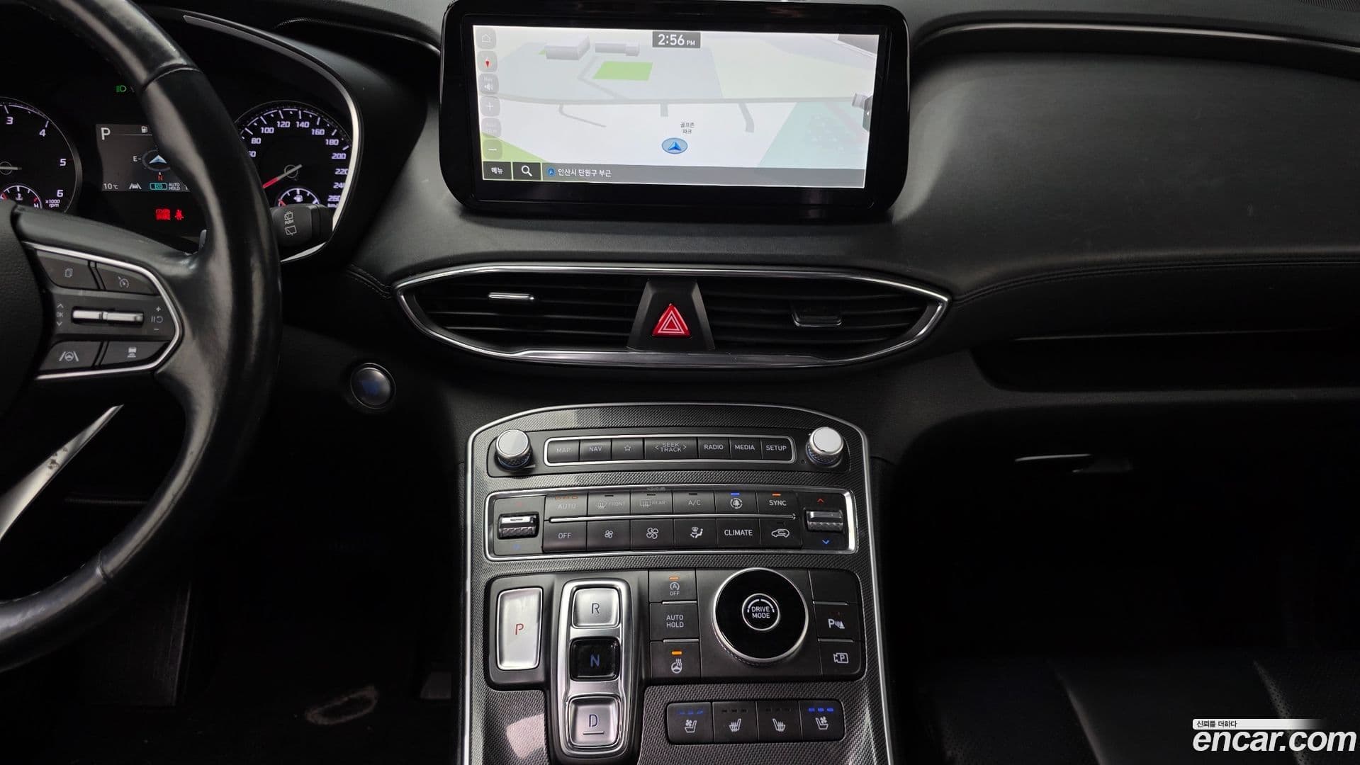 Main__Slider__Photo:Santafe Hyundai 2020.6-15