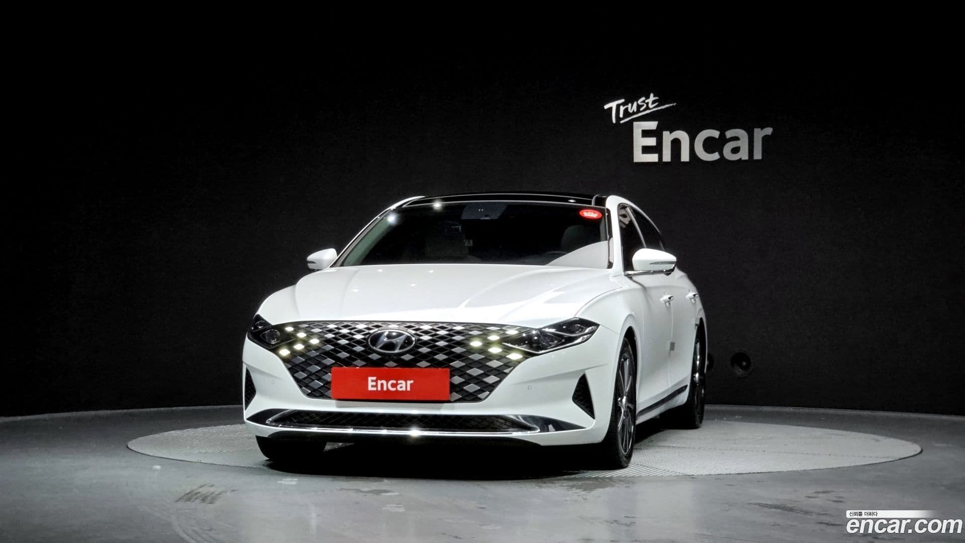 Main__Slider__Photo:Grandeur Hyundai 2021.9-2