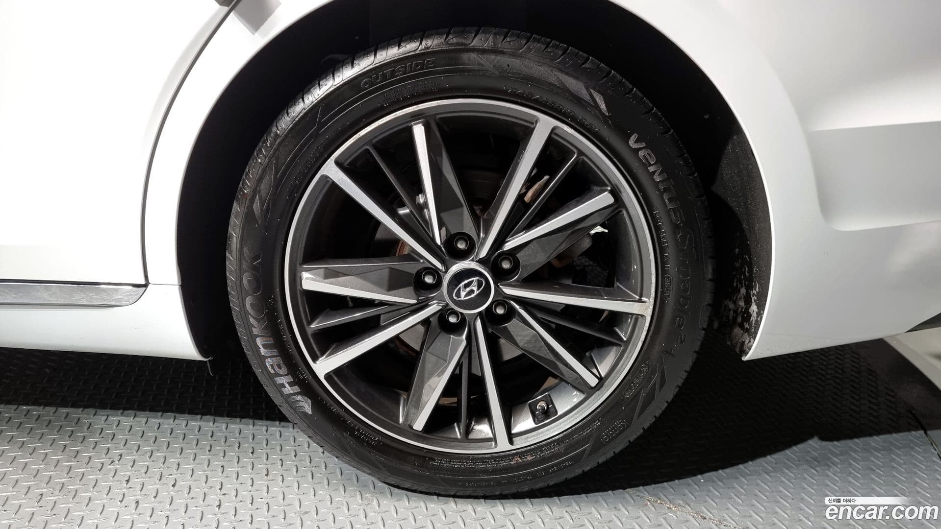 Main__Slider__Photo:Grandeur Hyundai 2021.9-4