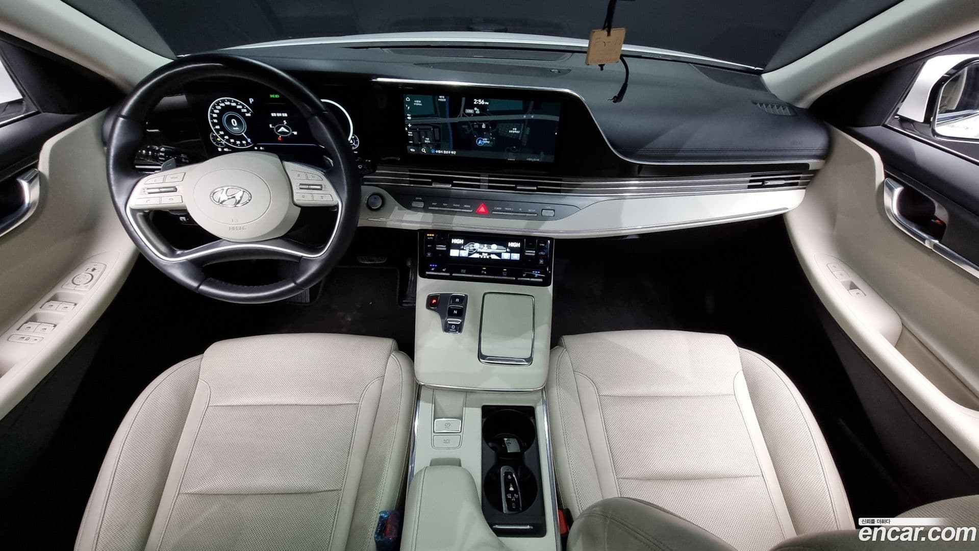 Main__Slider__Photo:Grandeur Hyundai 2021.9-6