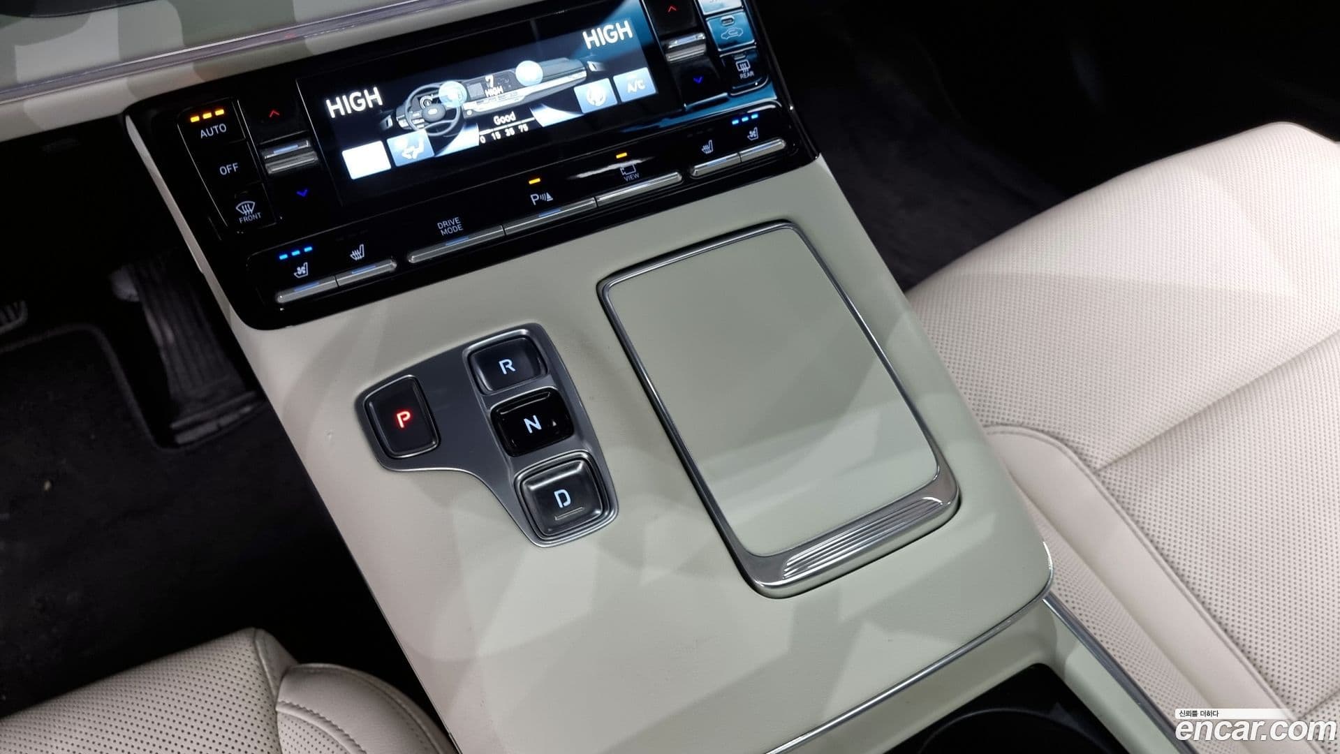 Main__Slider__Photo:Grandeur Hyundai 2021.9-8