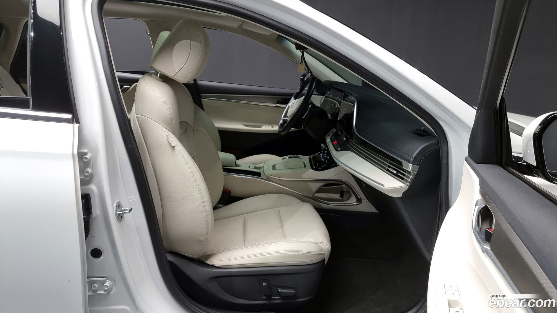 Main__Slider__Photo:Grandeur Hyundai 2021.9-10