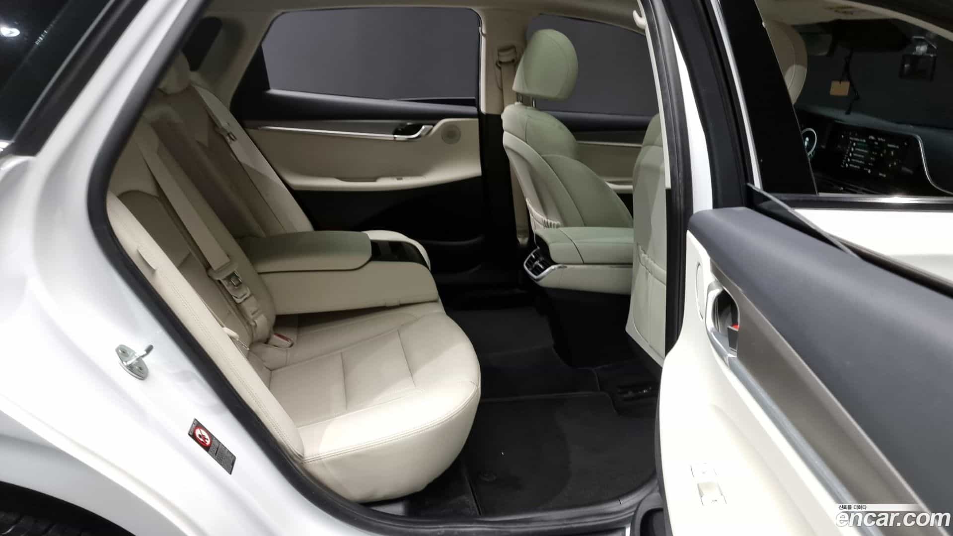 Grandeur Hyundai 2021.9-OPTION-016