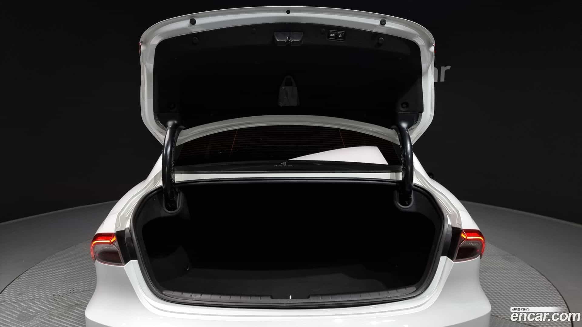 Grandeur Hyundai 2021.9-OPTION-024