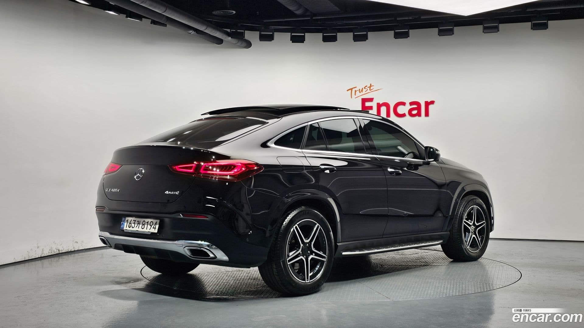 Main__Slider__Photo:GLE-Class Mercedes-Benz 2021.1-1