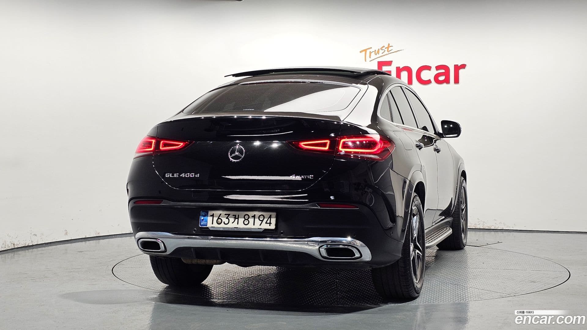 Main__Slider__Photo:GLE-Class Mercedes-Benz 2021.1-3