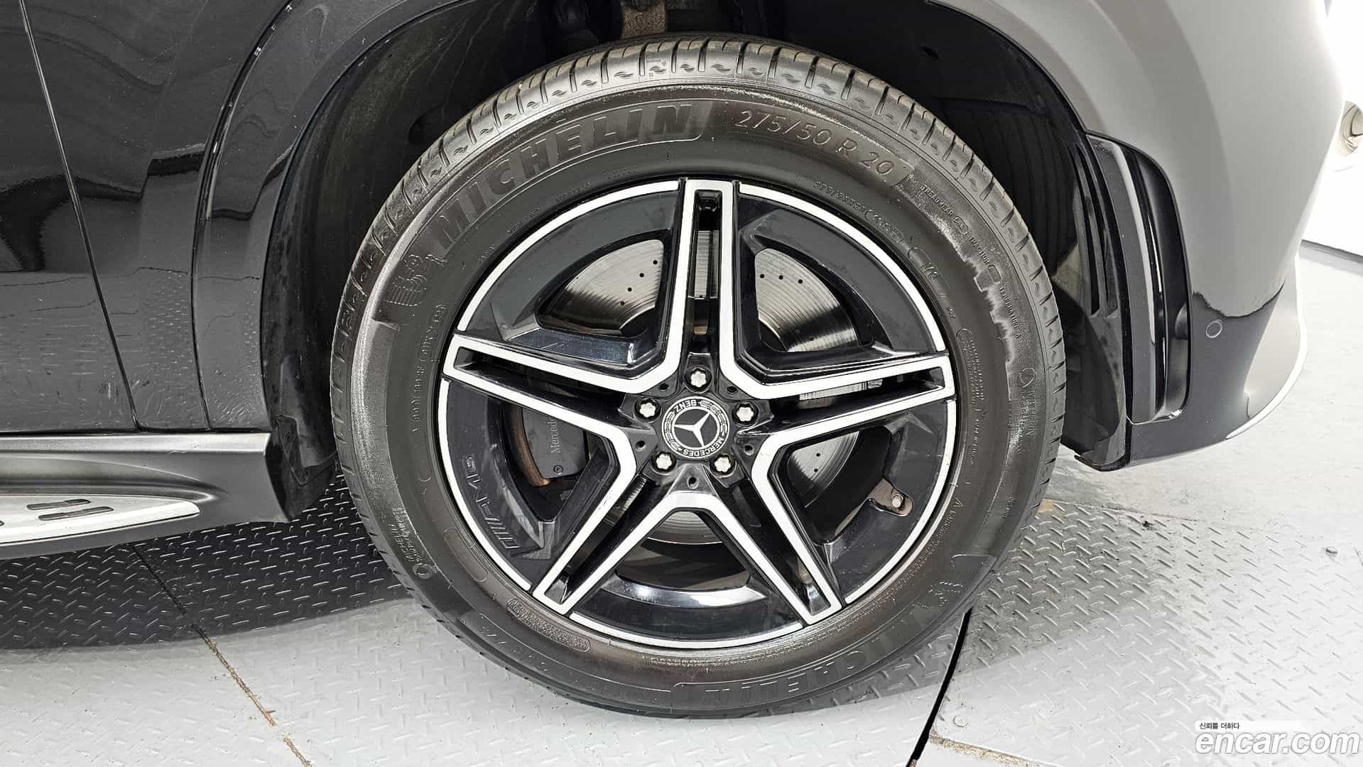 GLE-Class Mercedes-Benz 2021.1-OUTER-005