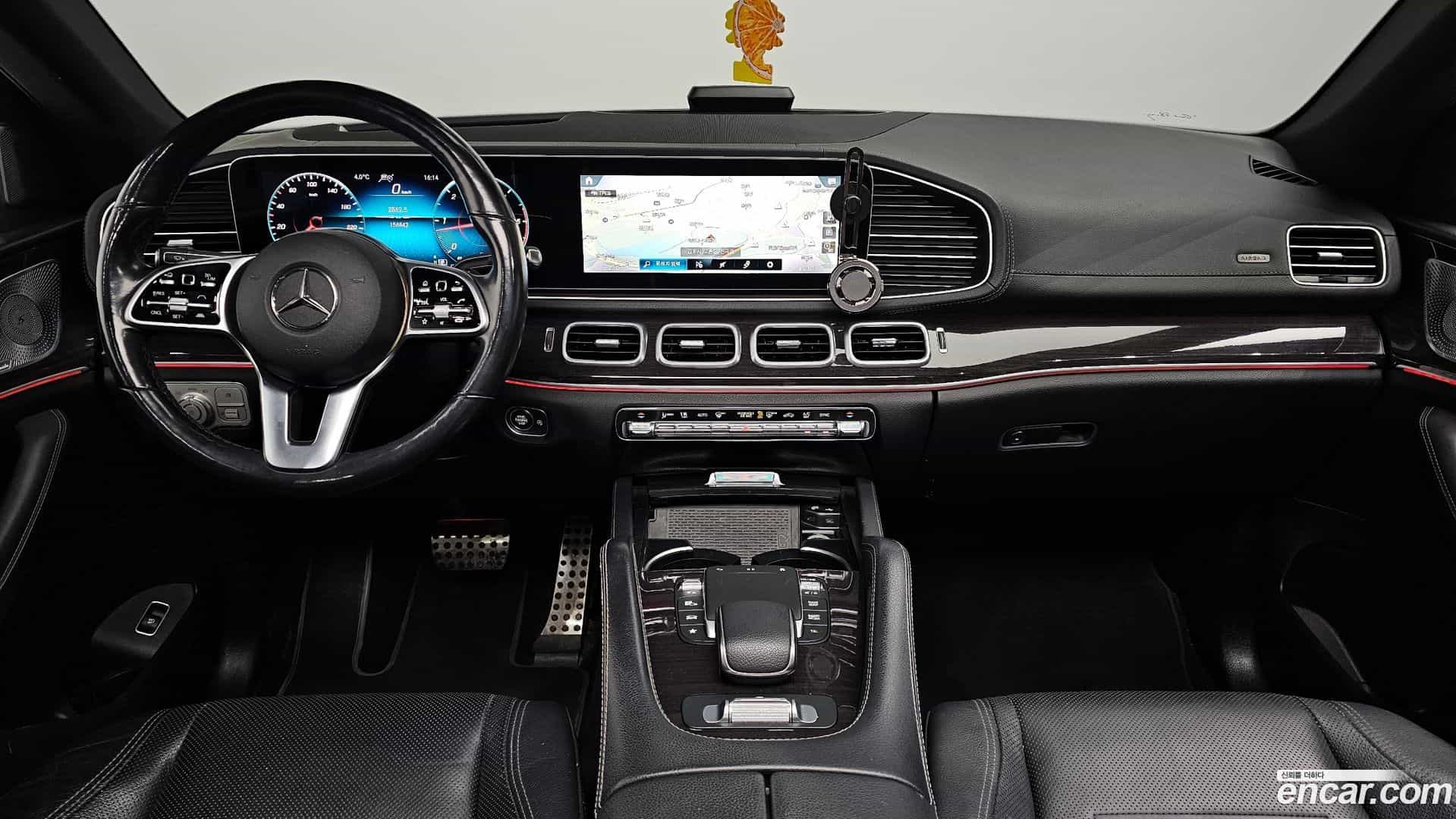 GLE-Class Mercedes-Benz 2021.1-INNER-007