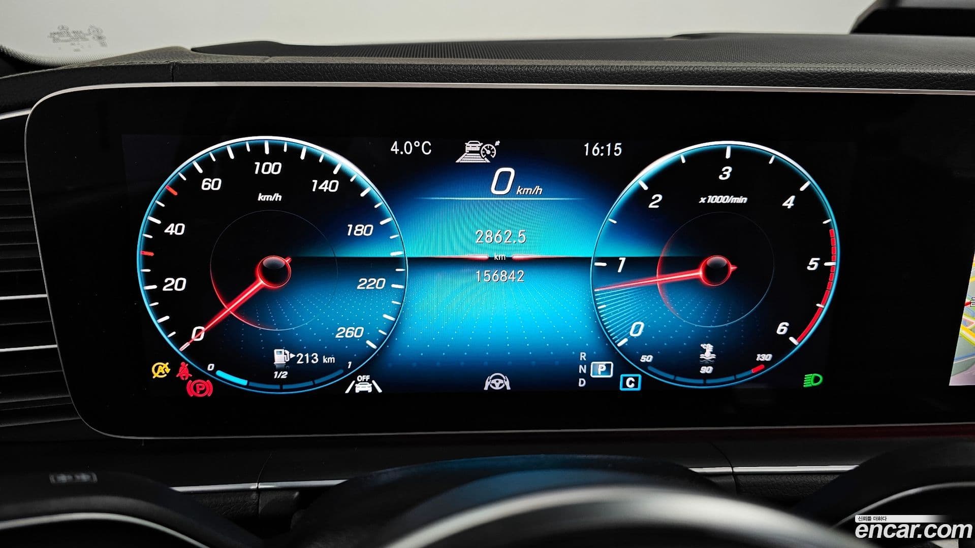 Main__Slider__Photo:GLE-Class Mercedes-Benz 2021.1-7