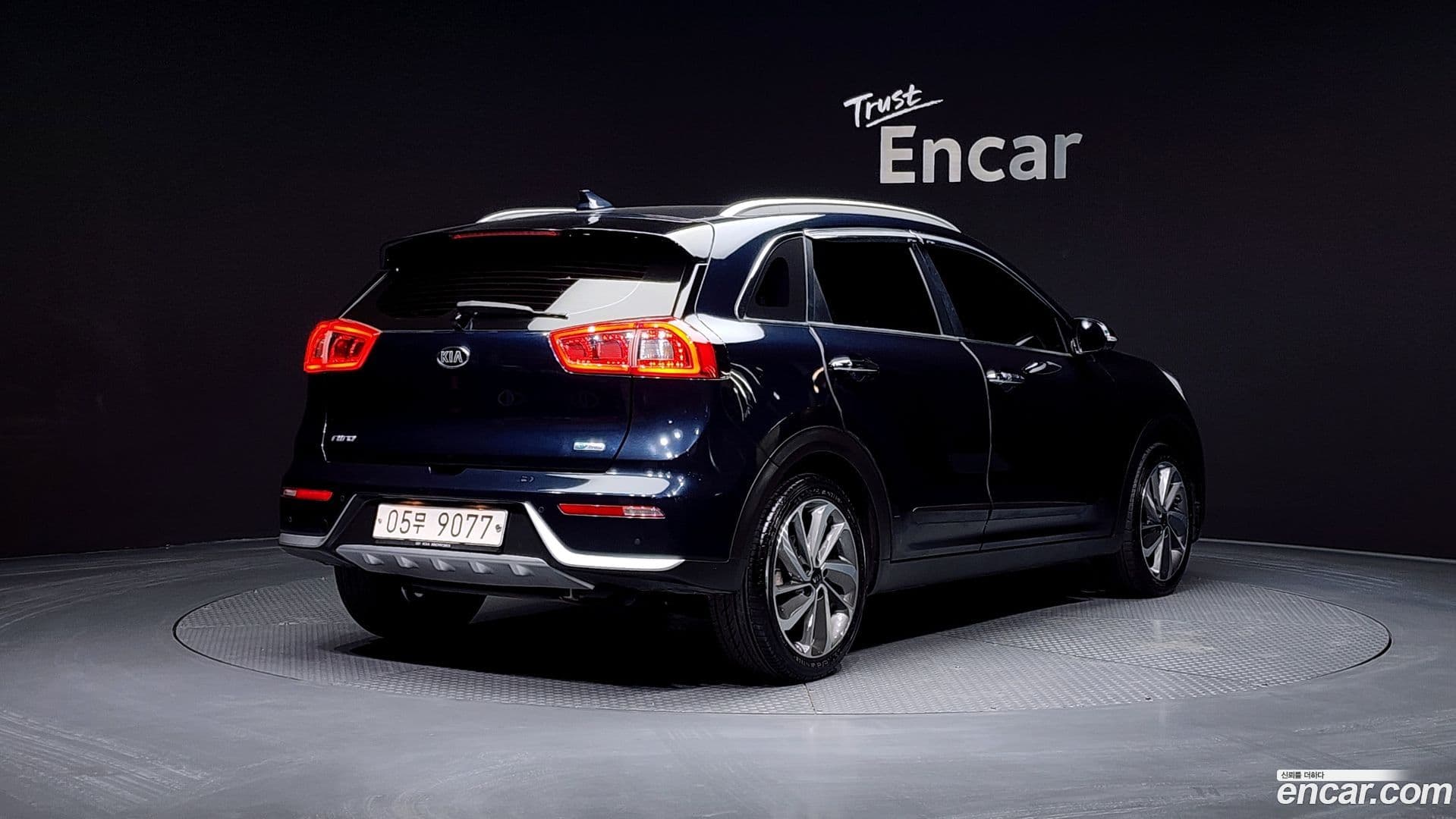 Main__Slider__Photo:Niro Kia 2017.6-1