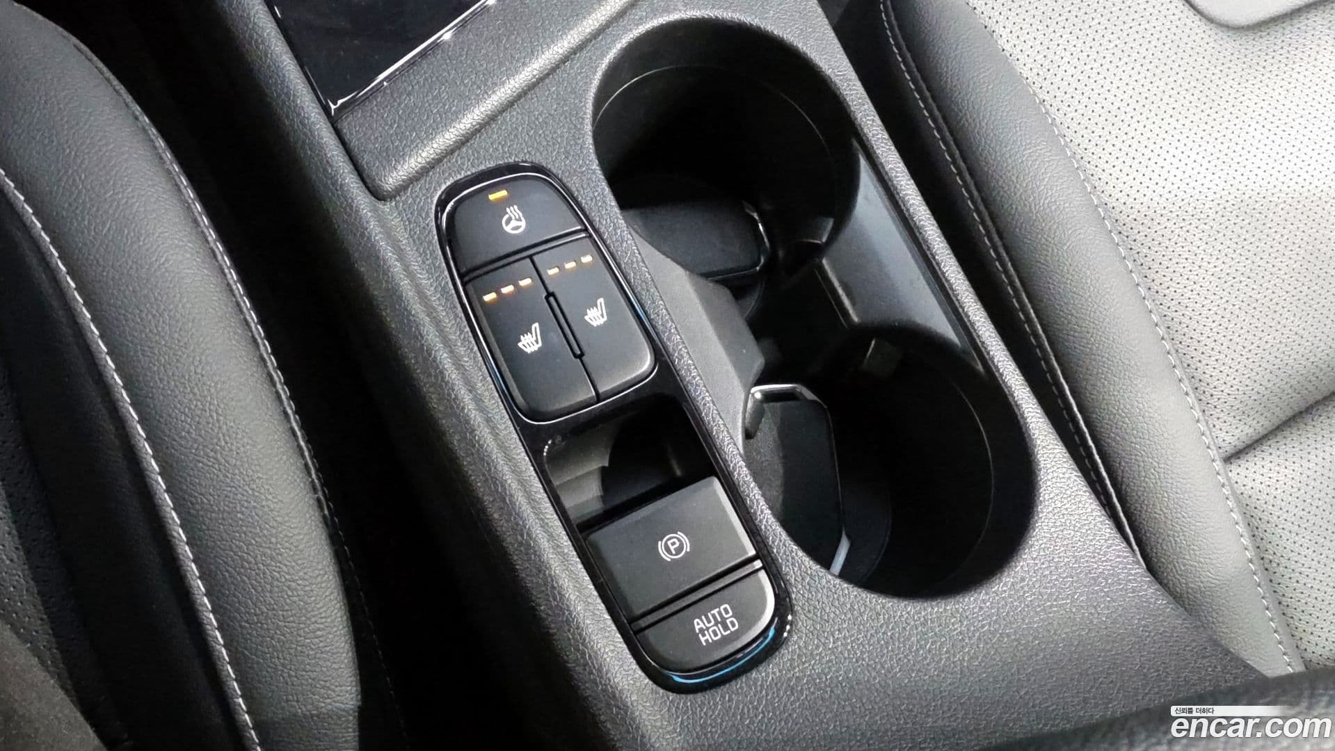 Main__Slider__Photo:Niro Kia 2020.8-16