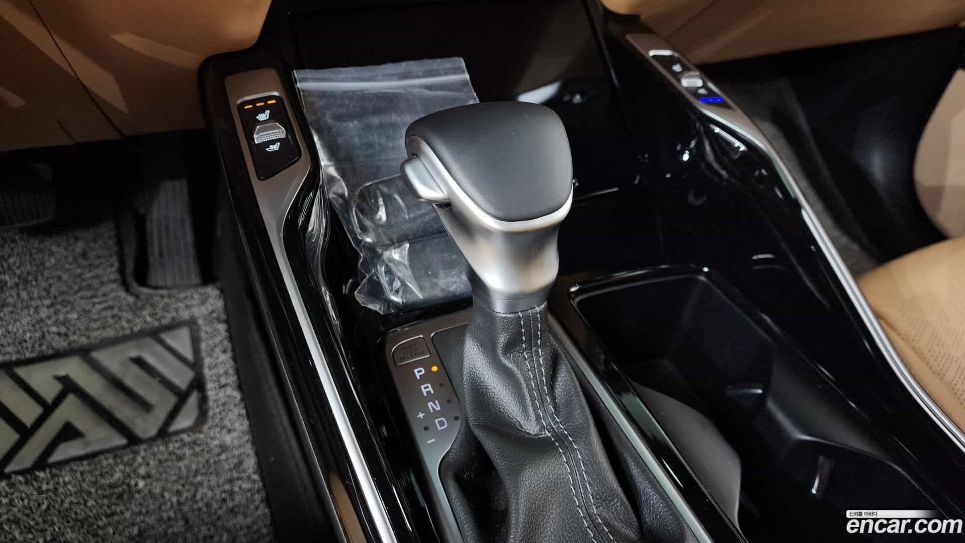 Sorento Kia 2023.6-INNER-009