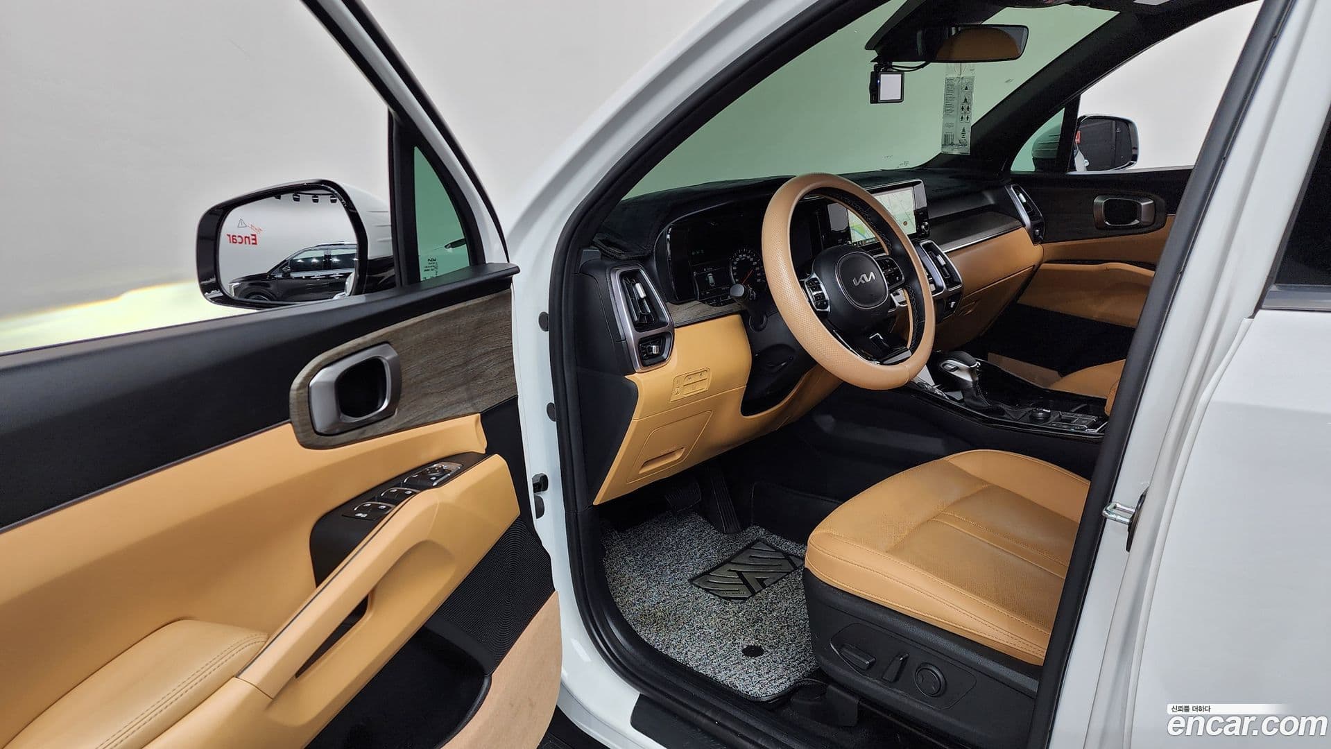 Main__Slider__Photo:Sorento Kia 2023.6-9