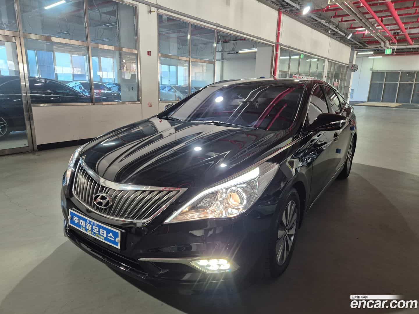 Grandeur Hyundai 2015.1-OUTER-001