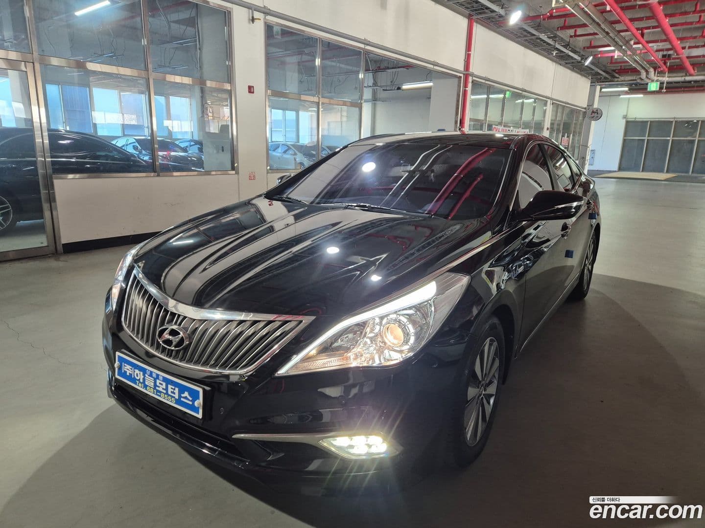 Main__Slider__Photo:Grandeur Hyundai 2015.1-0