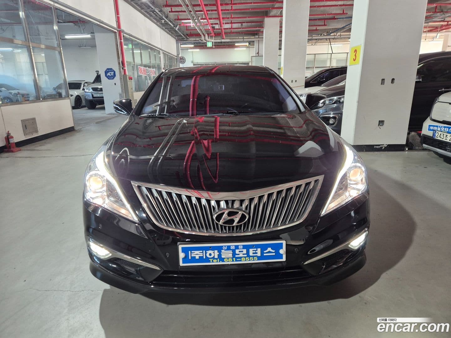 Main__Slider__Photo:Grandeur Hyundai 2015.1-2