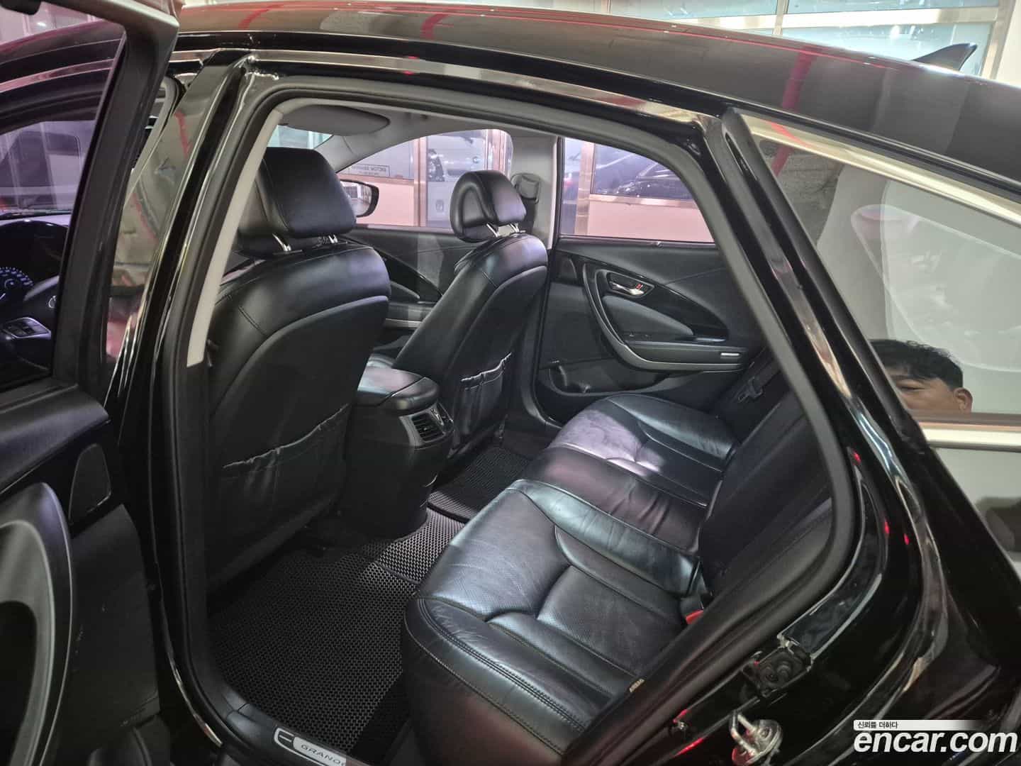 Grandeur Hyundai 2015.1-INNER-006