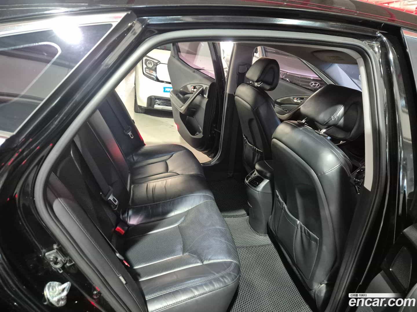 Grandeur Hyundai 2015.1-INNER-009