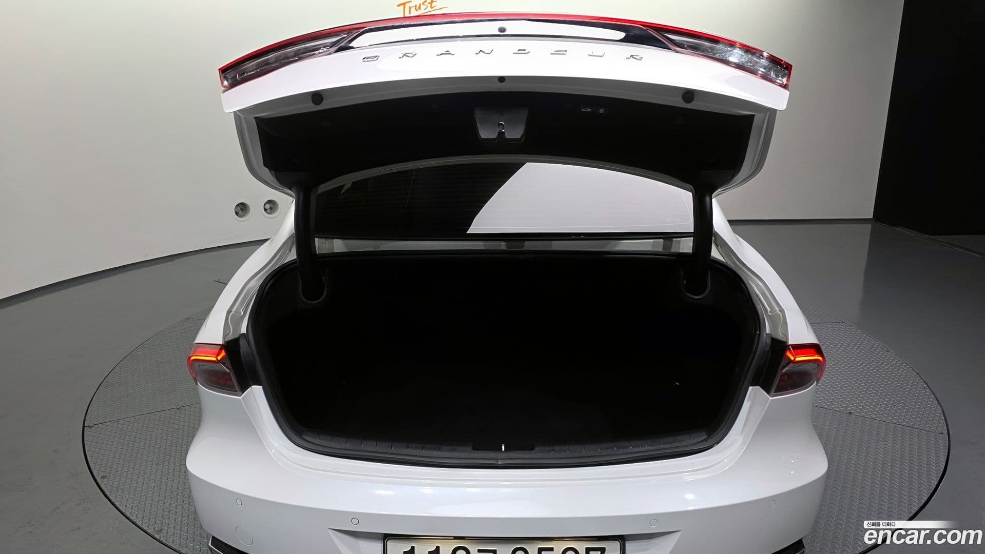 Main__Slider__Photo:Grandeur Hyundai 2020.7-19