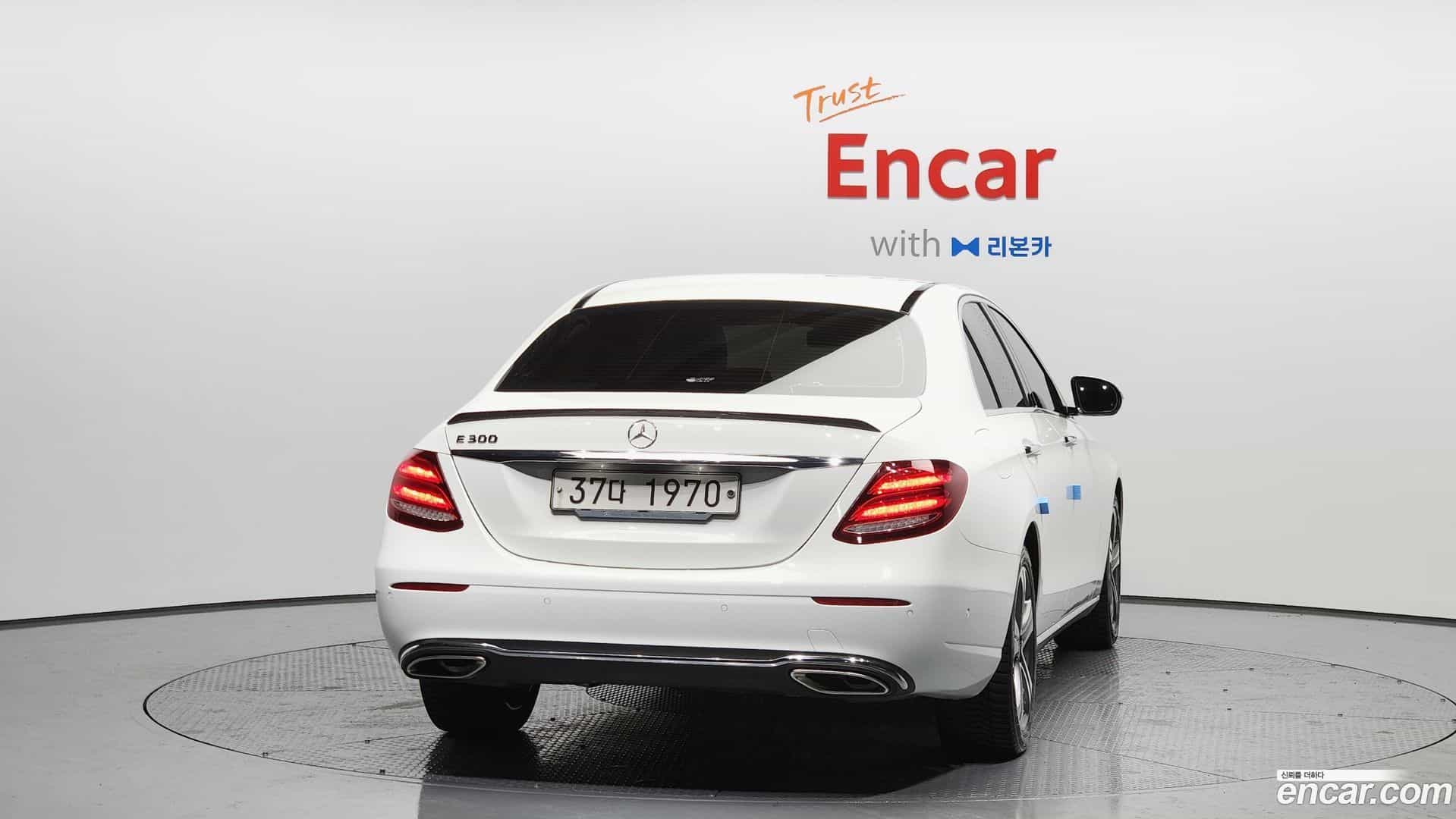 E-Class Mercedes-Benz 2018.9-OUTER-004