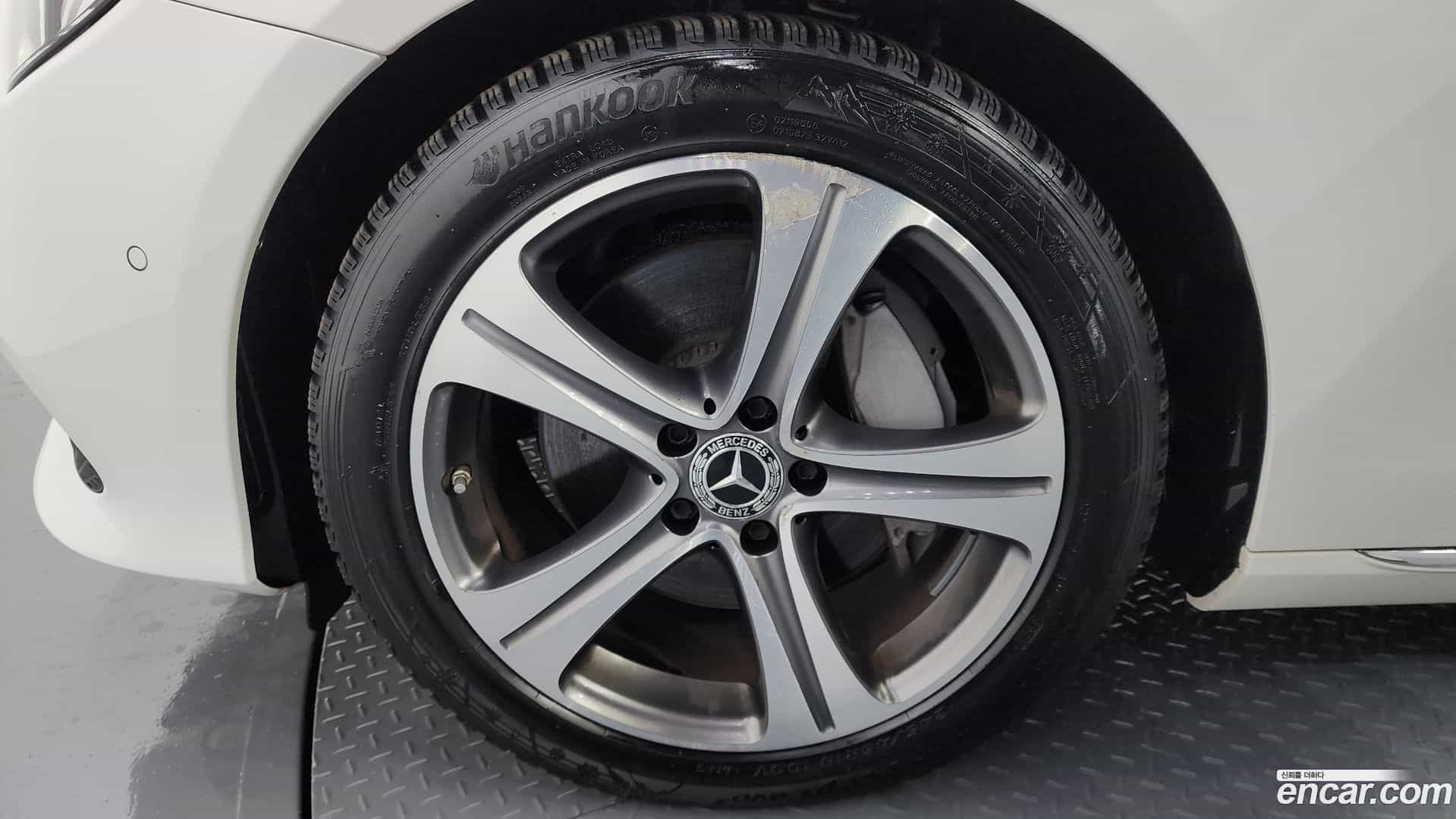 E-Class Mercedes-Benz 2018.9-OUTER-005