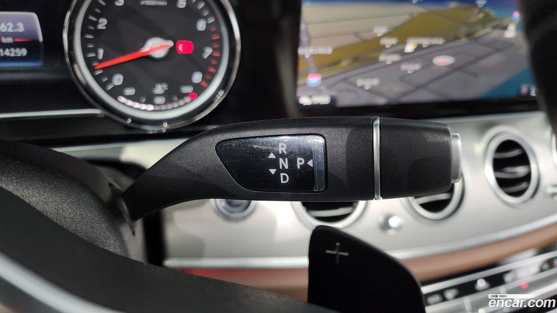 Main__Slider__Photo:E-Class Mercedes-Benz 2018.9-8