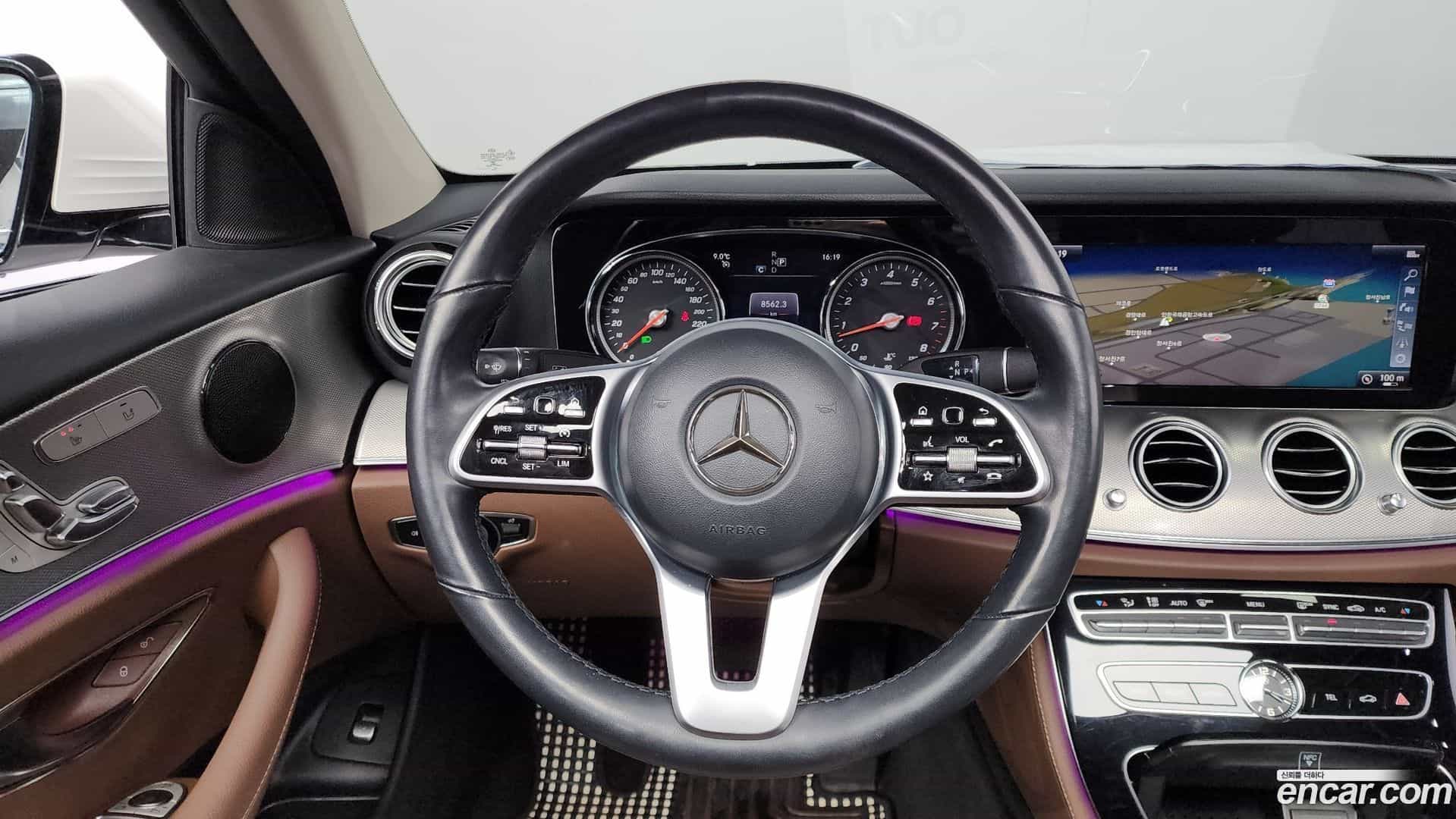 E-Class Mercedes-Benz 2018.9-OPTION-019