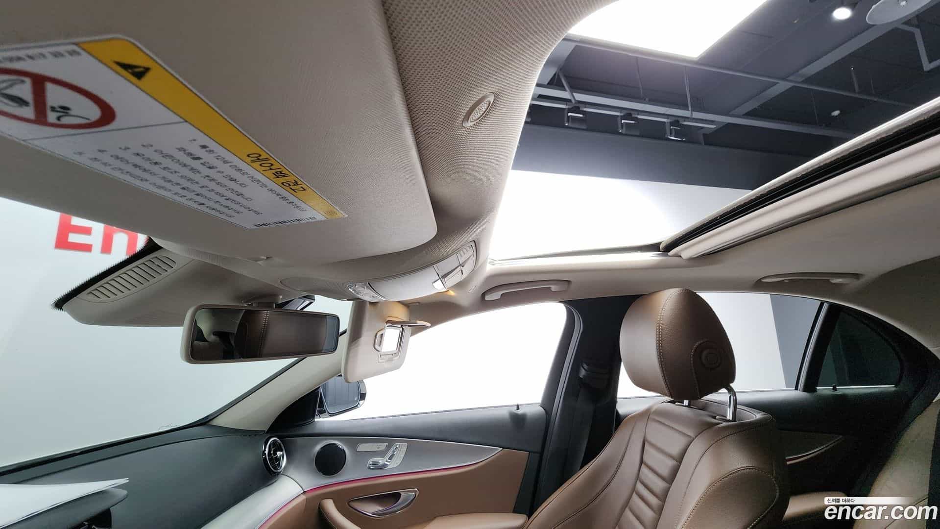 E-Class Mercedes-Benz 2018.9-OPTION-023