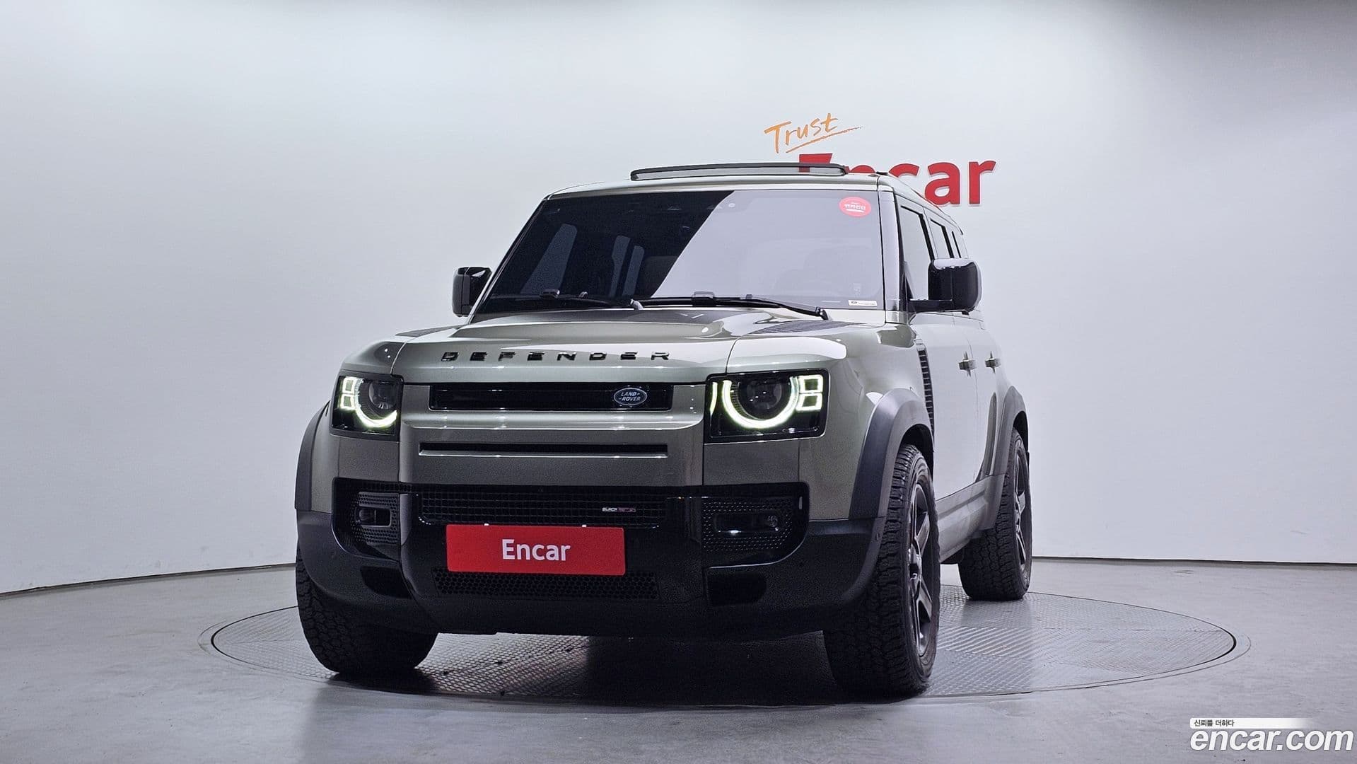 Main__Slider__Photo:Defender Land Rover 2020.11-2