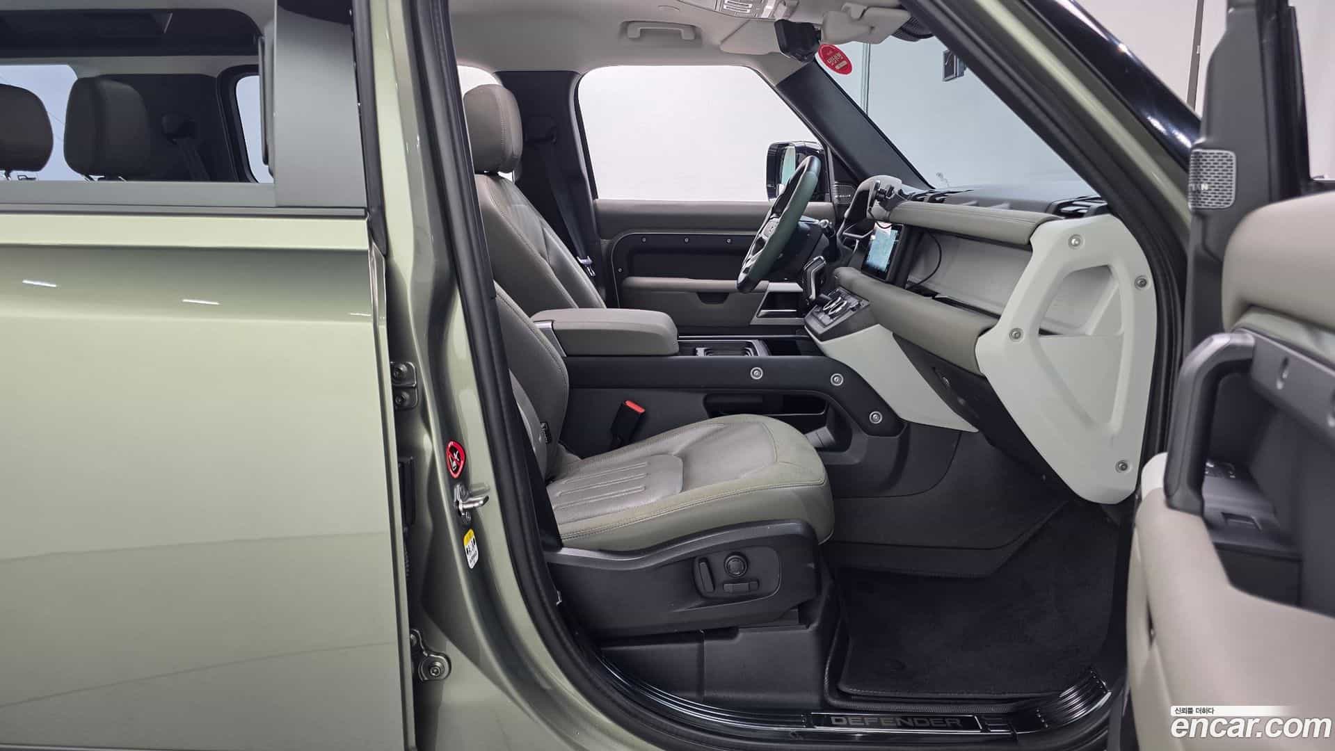 Defender Land Rover 2020.11-INNER-010